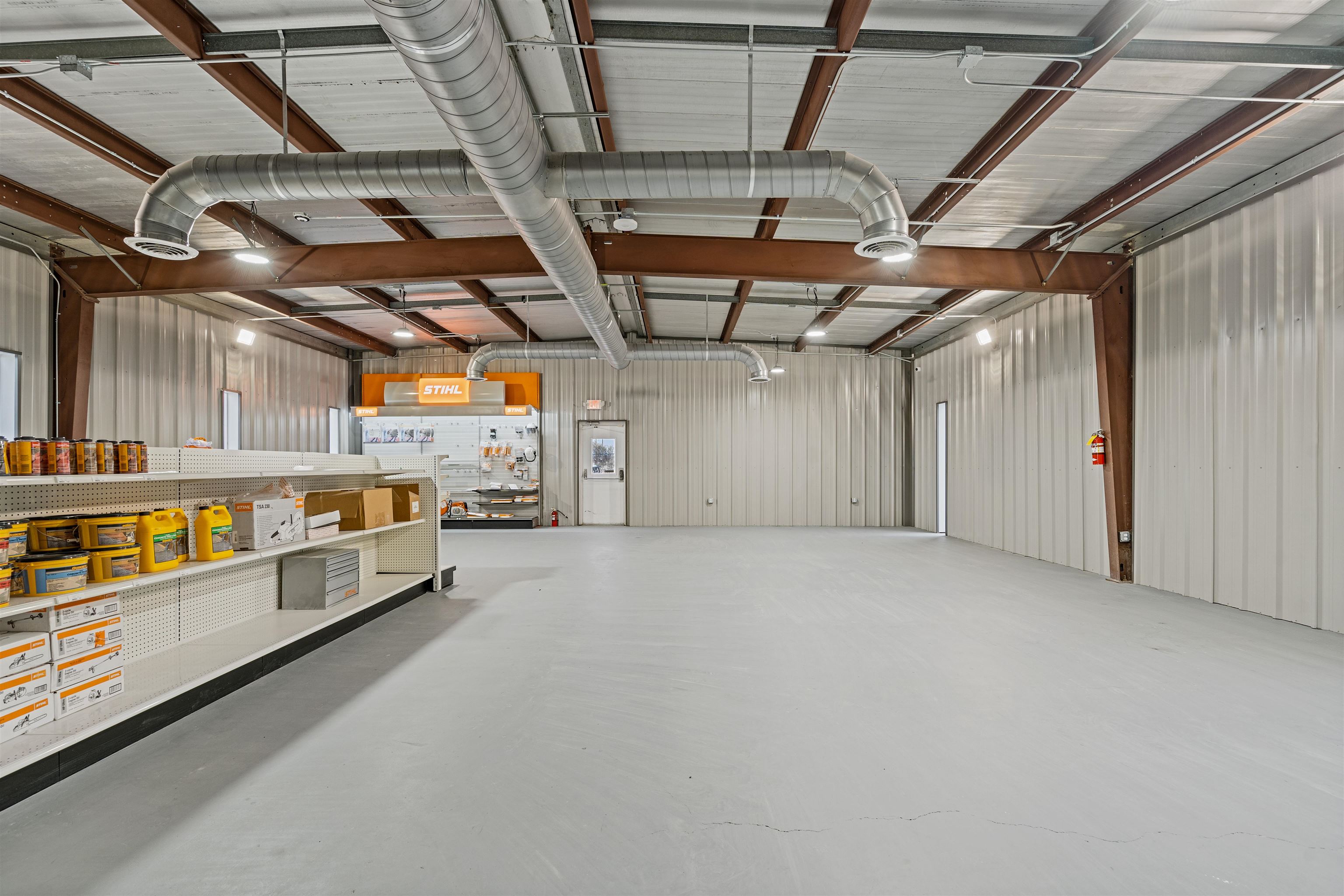 Image 11 of 49 For 4121 Veterans Blvd