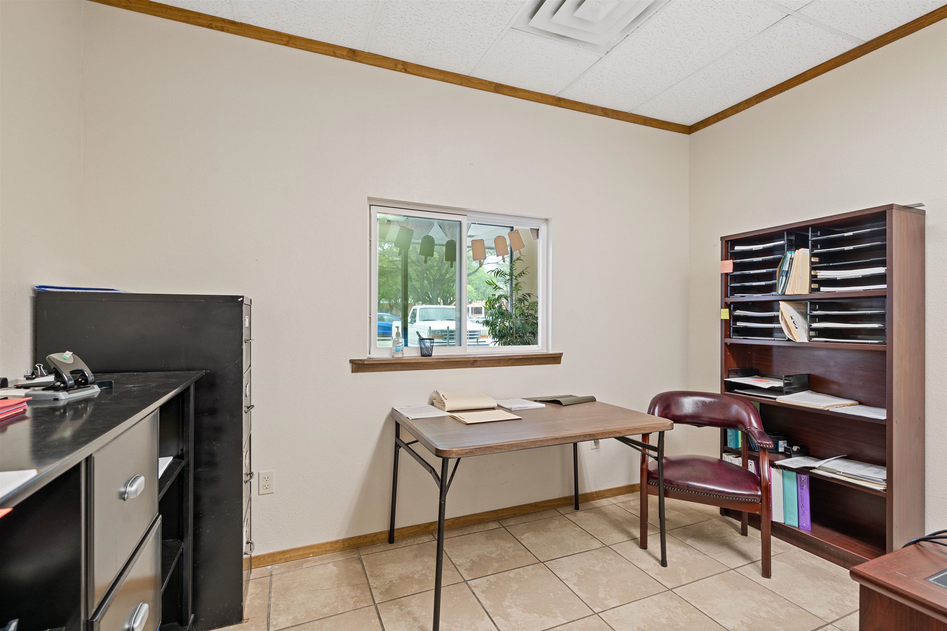 Image 18 of 42 For 714 Bedell N