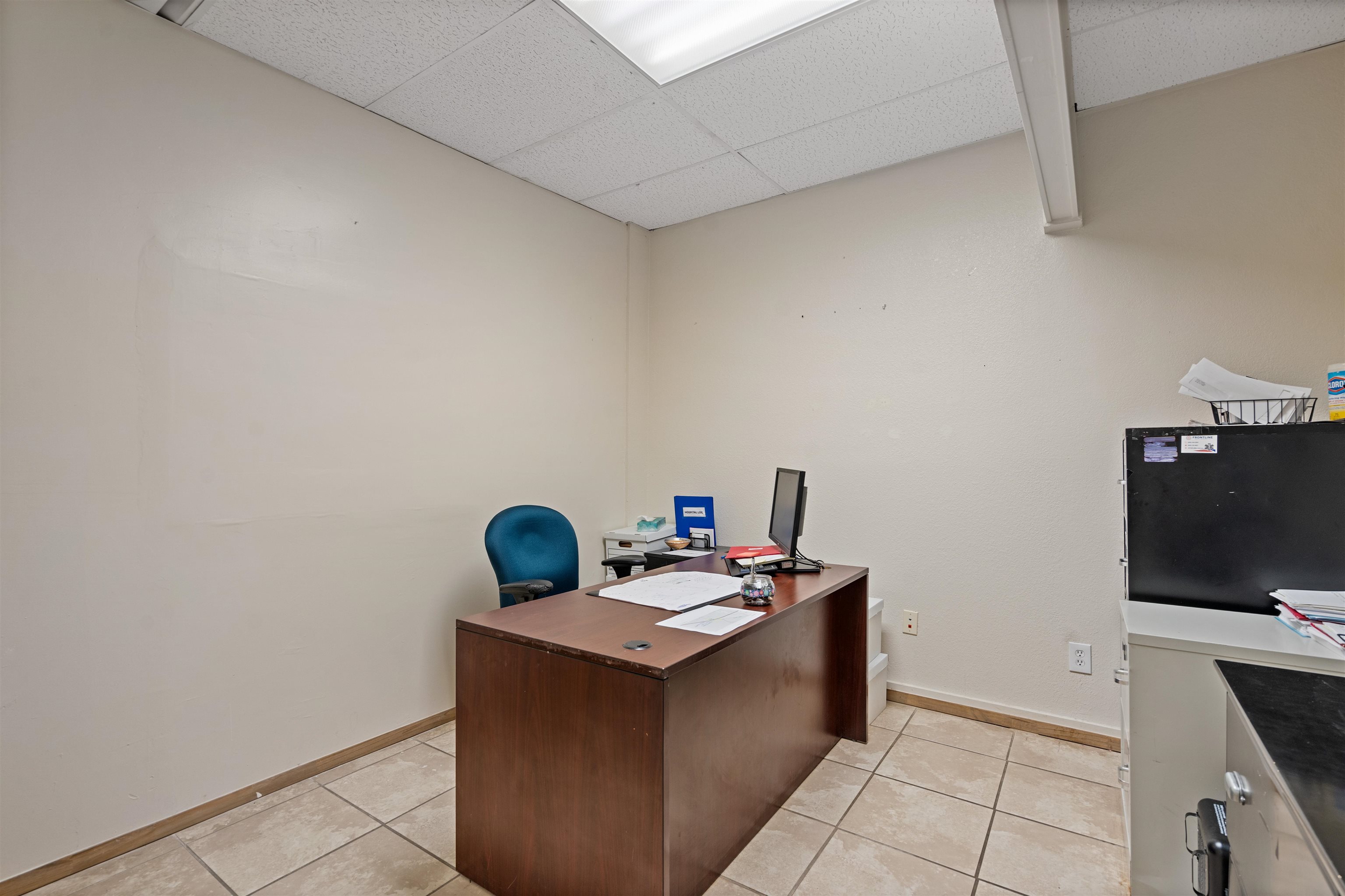 Image 20 of 42 For 714 Bedell N