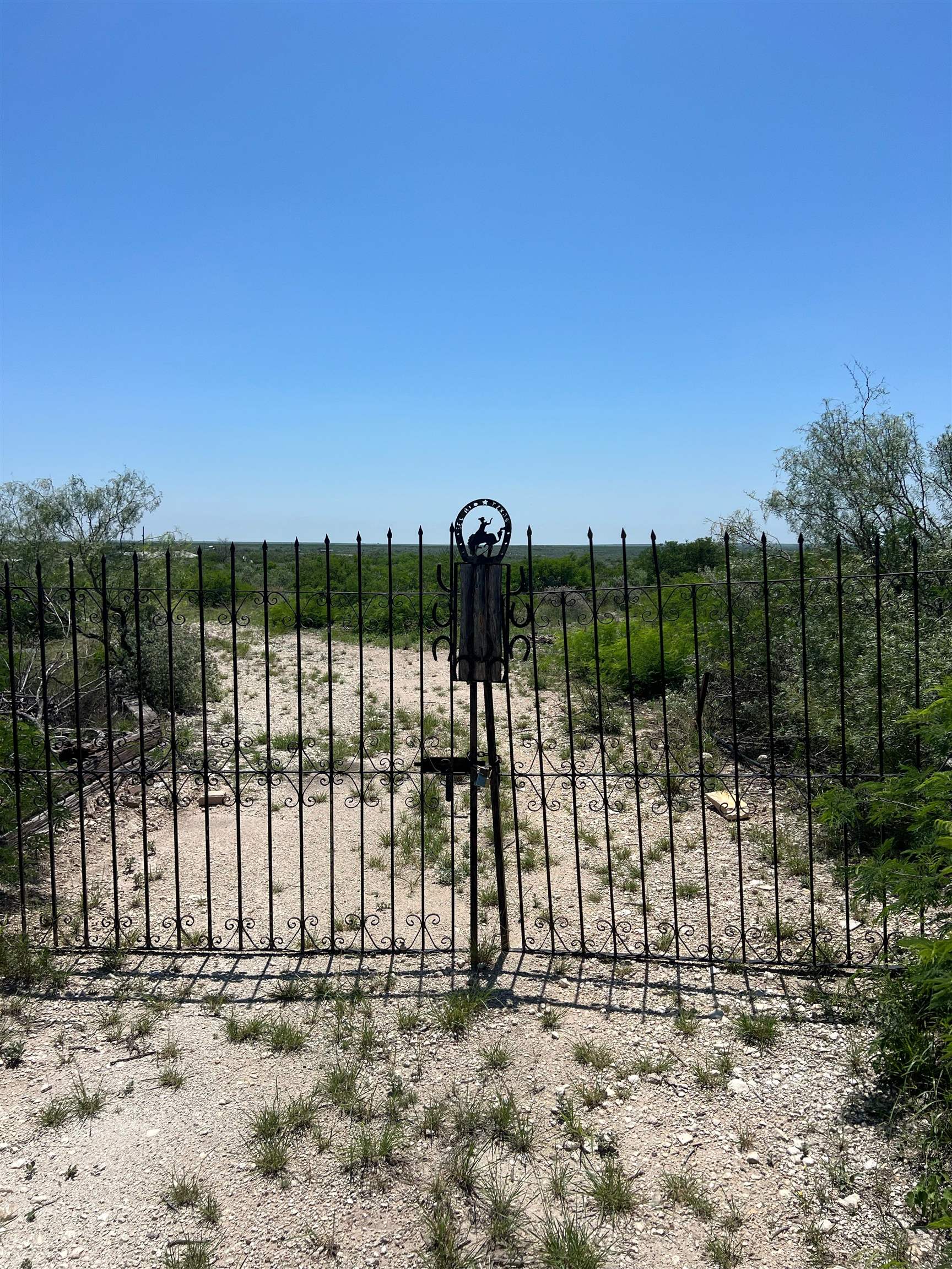 Details for 3 Buck  , Del Rio, TX 78840