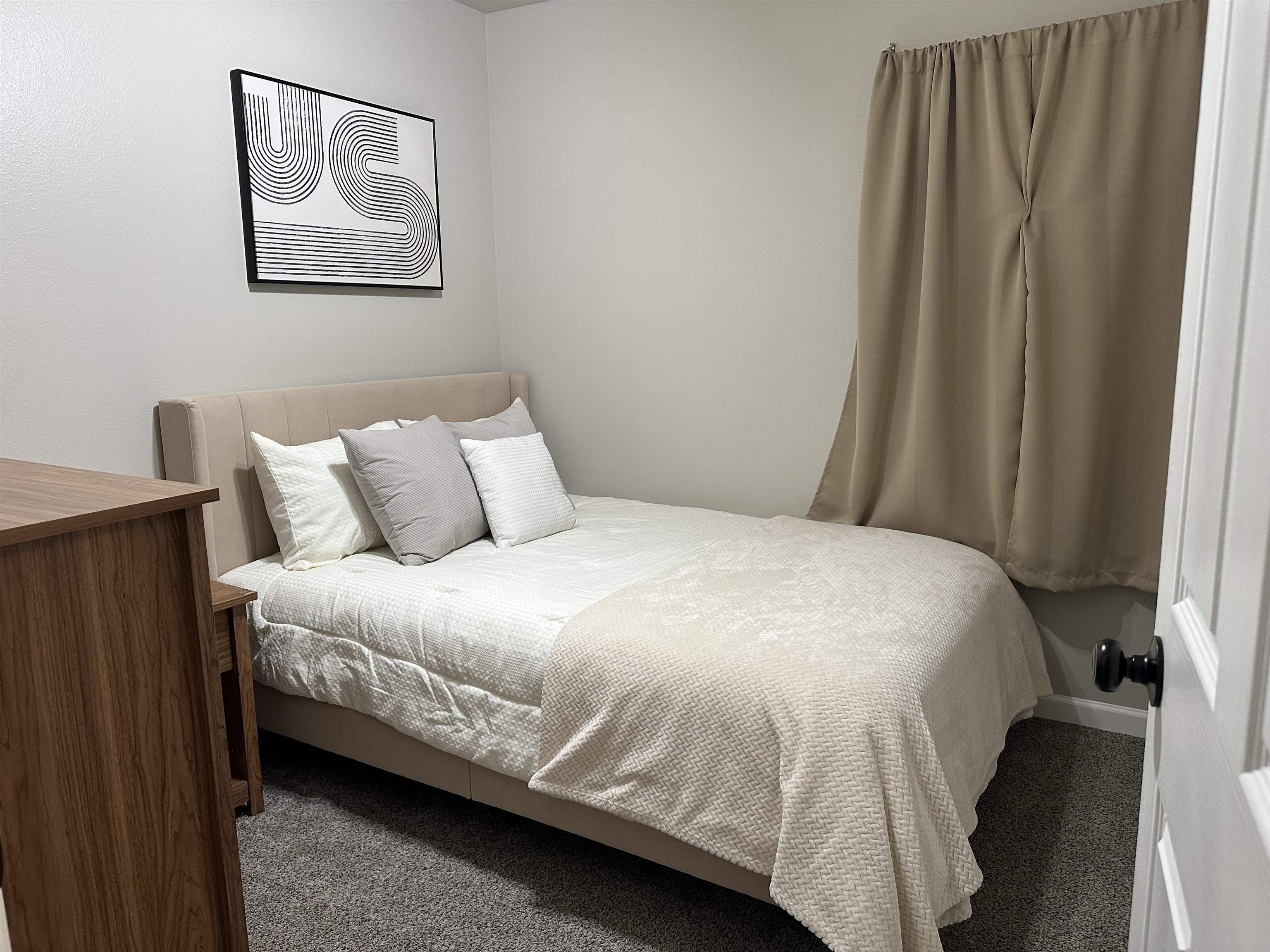 Image 5 of 10 For 111 Rockwell