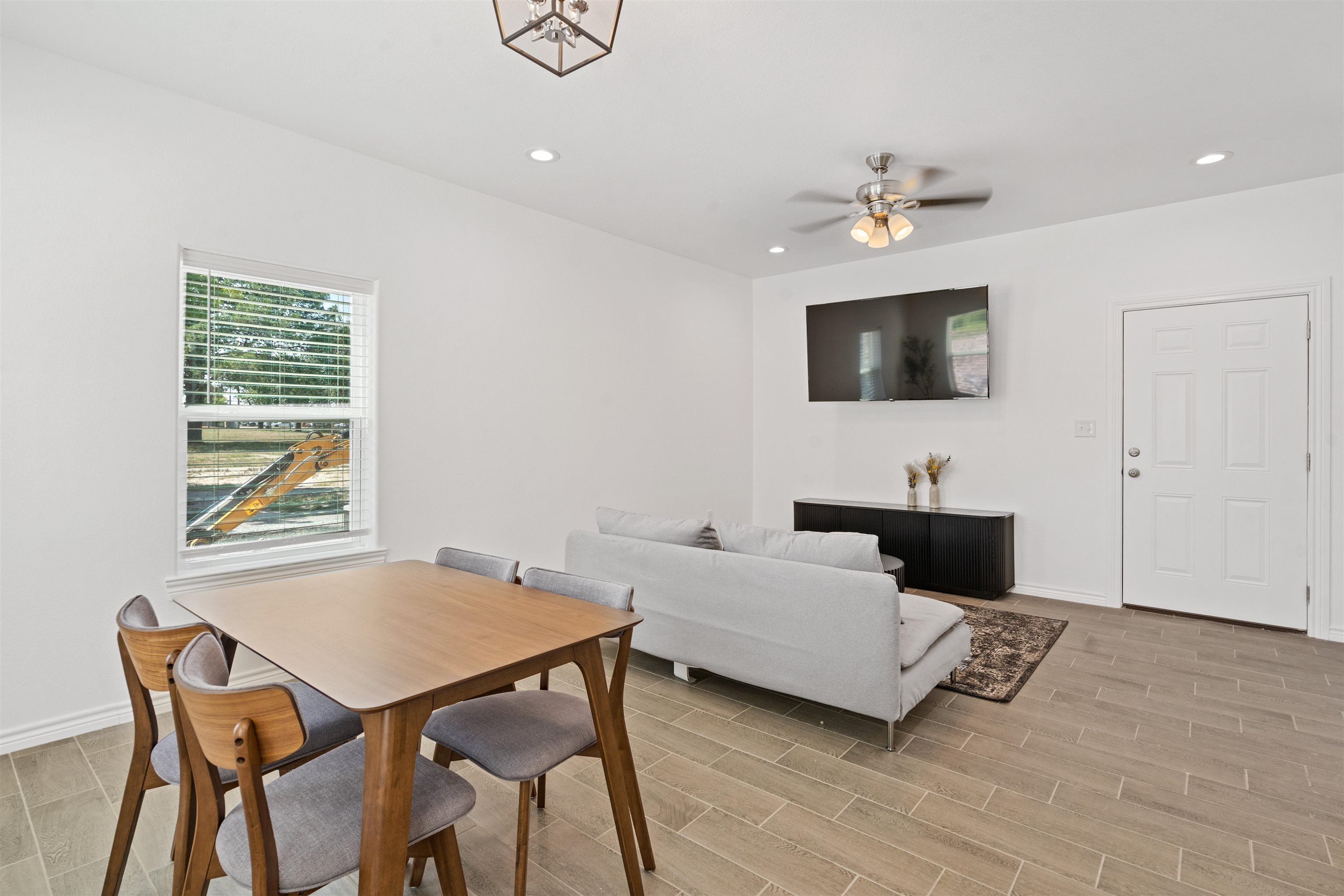 Image 27 of 46 For 167 Miers