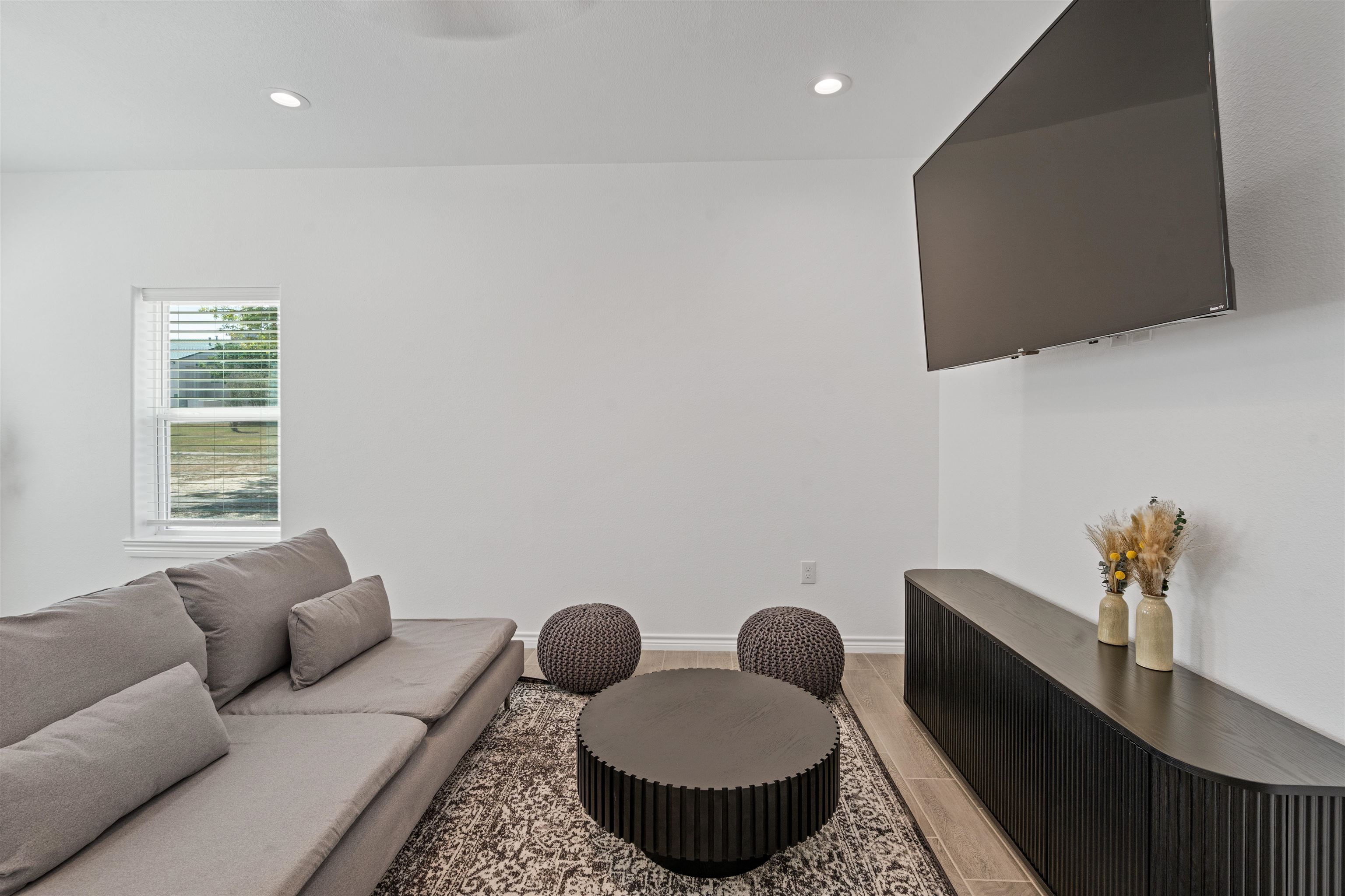 Image 31 of 46 For 167 Miers