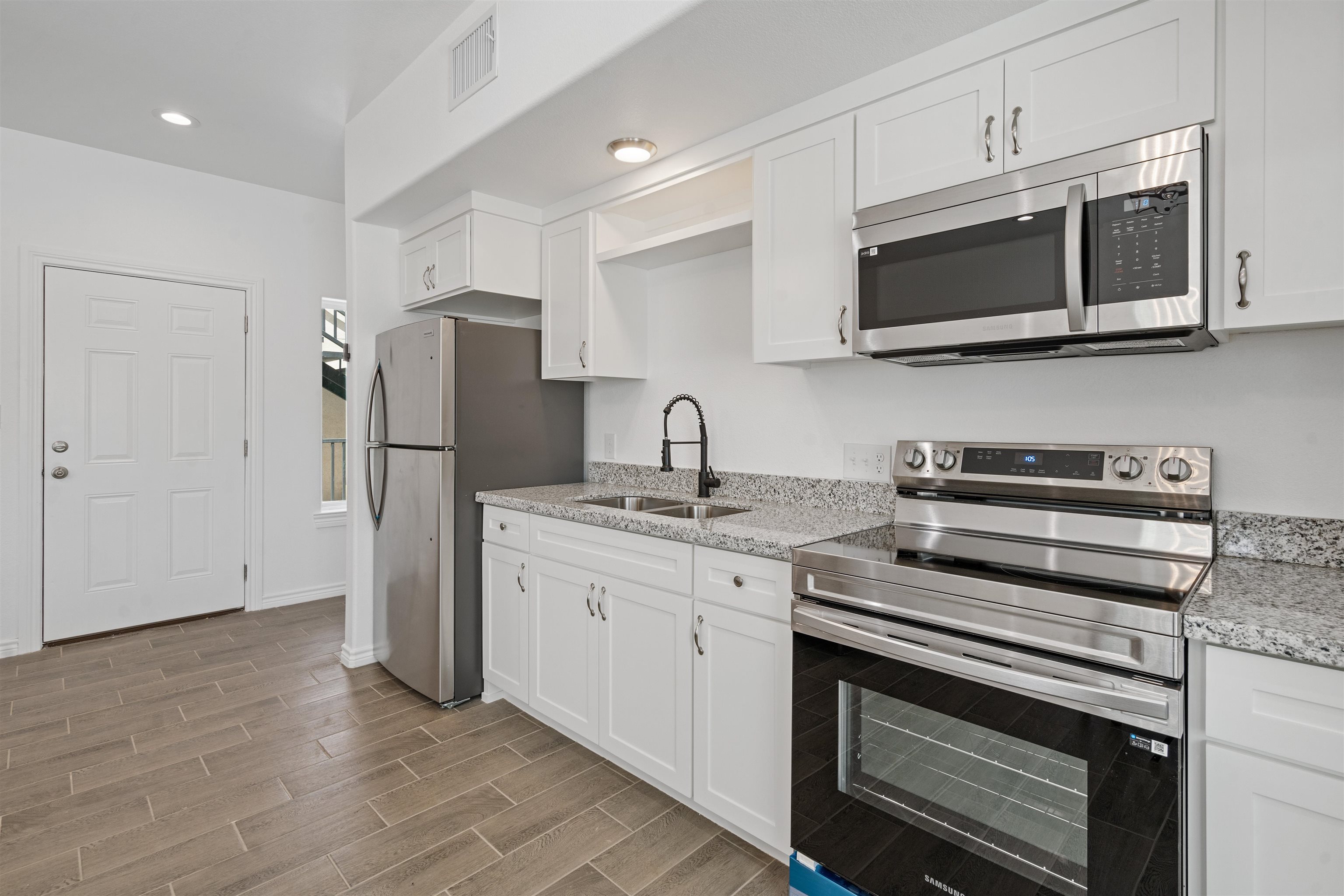 Image 34 of 46 For 167 Miers