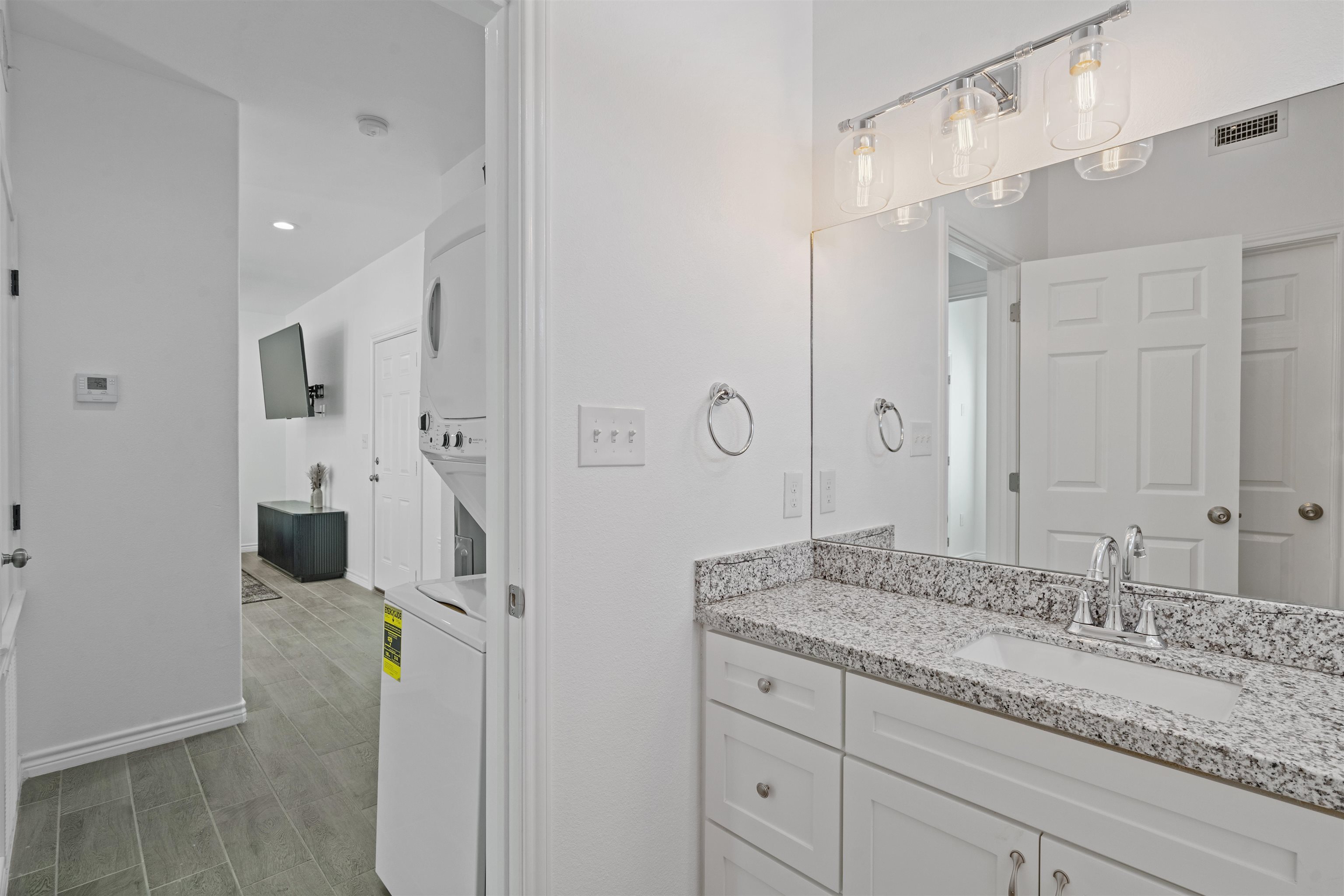 Image 42 of 46 For 167 Miers