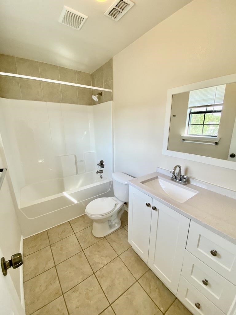 Image 12 of 14 For 100 Ramon Cardenas