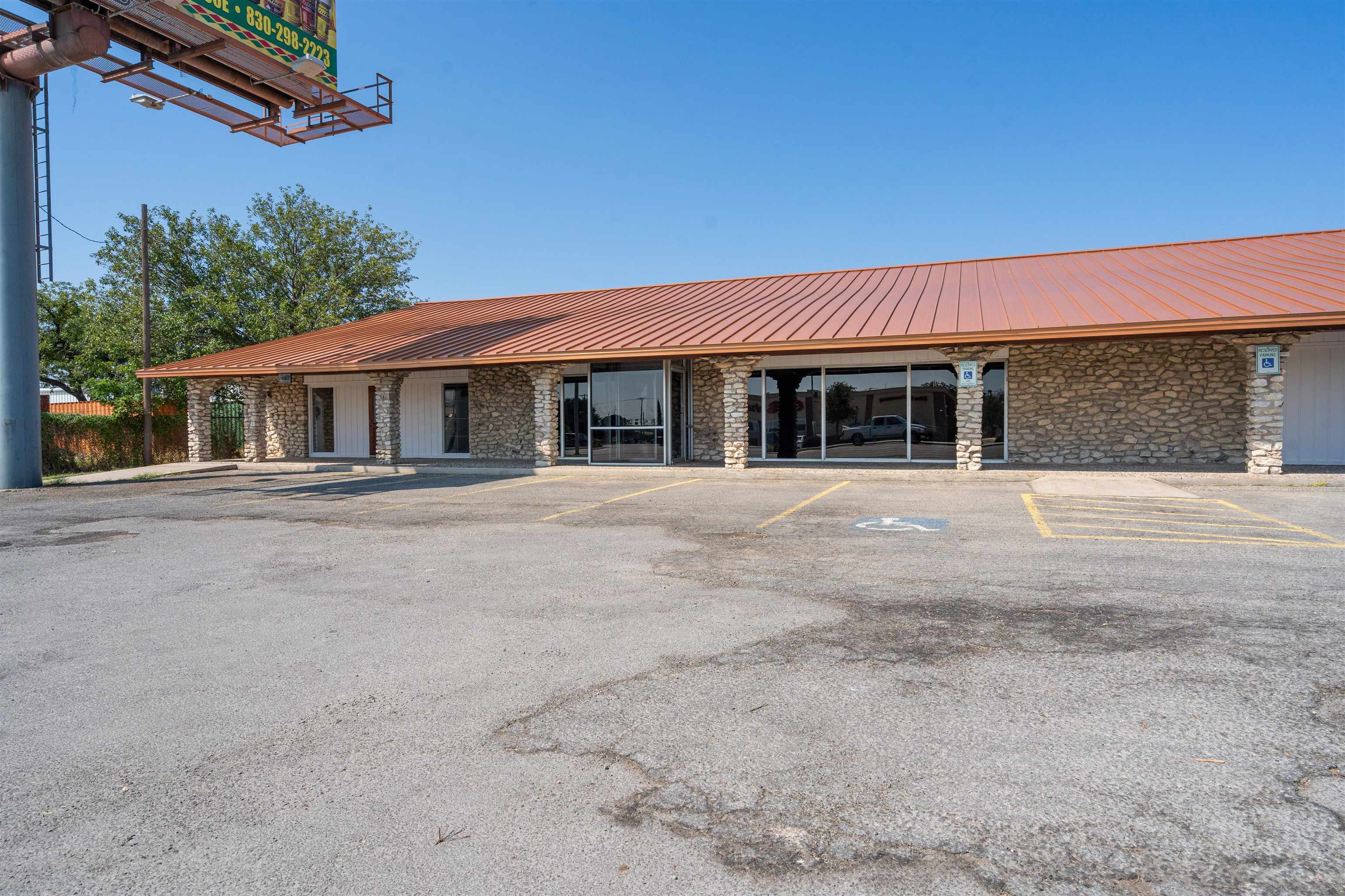 Details for 408, 410, 414 Veterans Blvd, Del Rio, TX 78840
