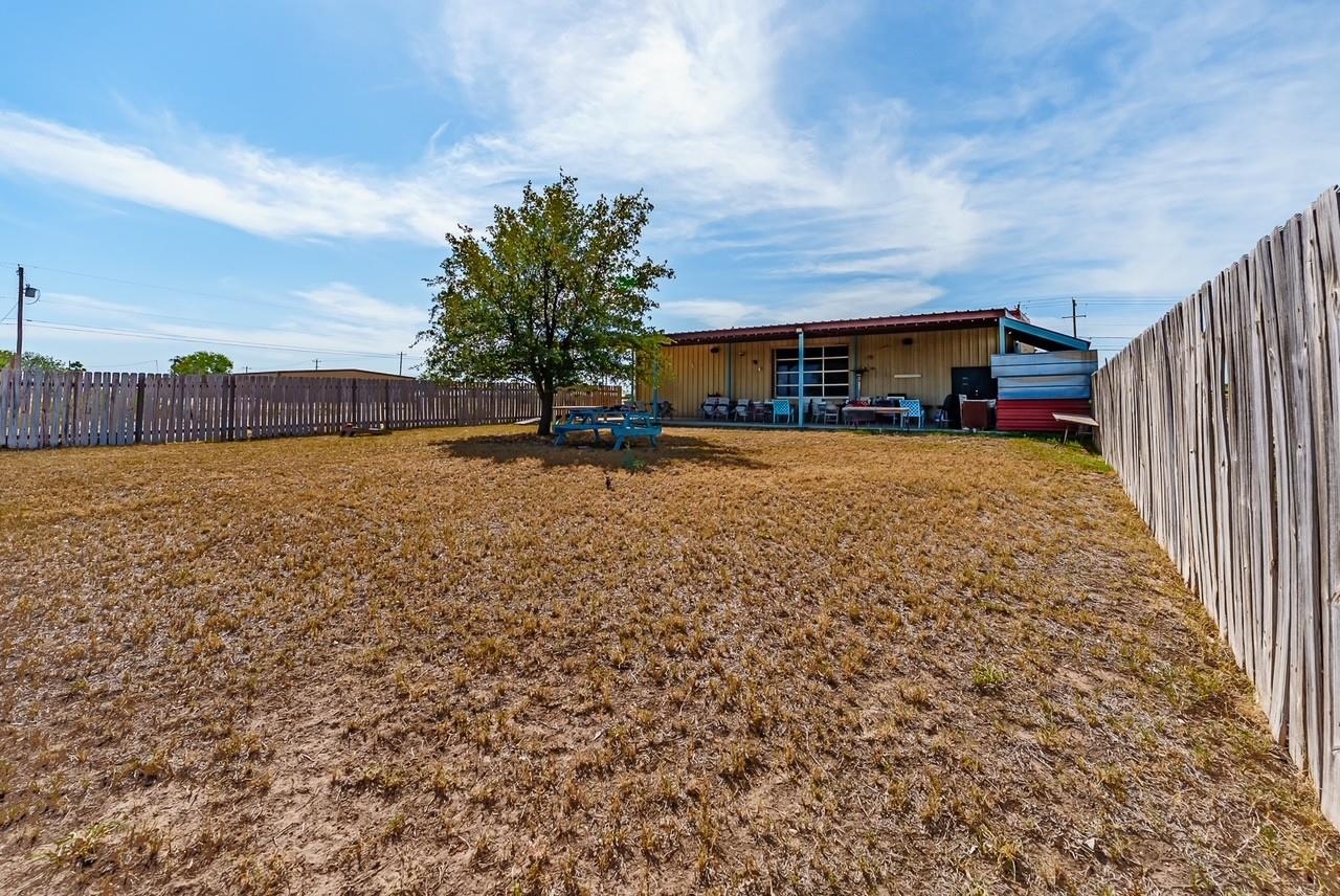 Image 13 of 50 For 9087 Us Highway 90 W