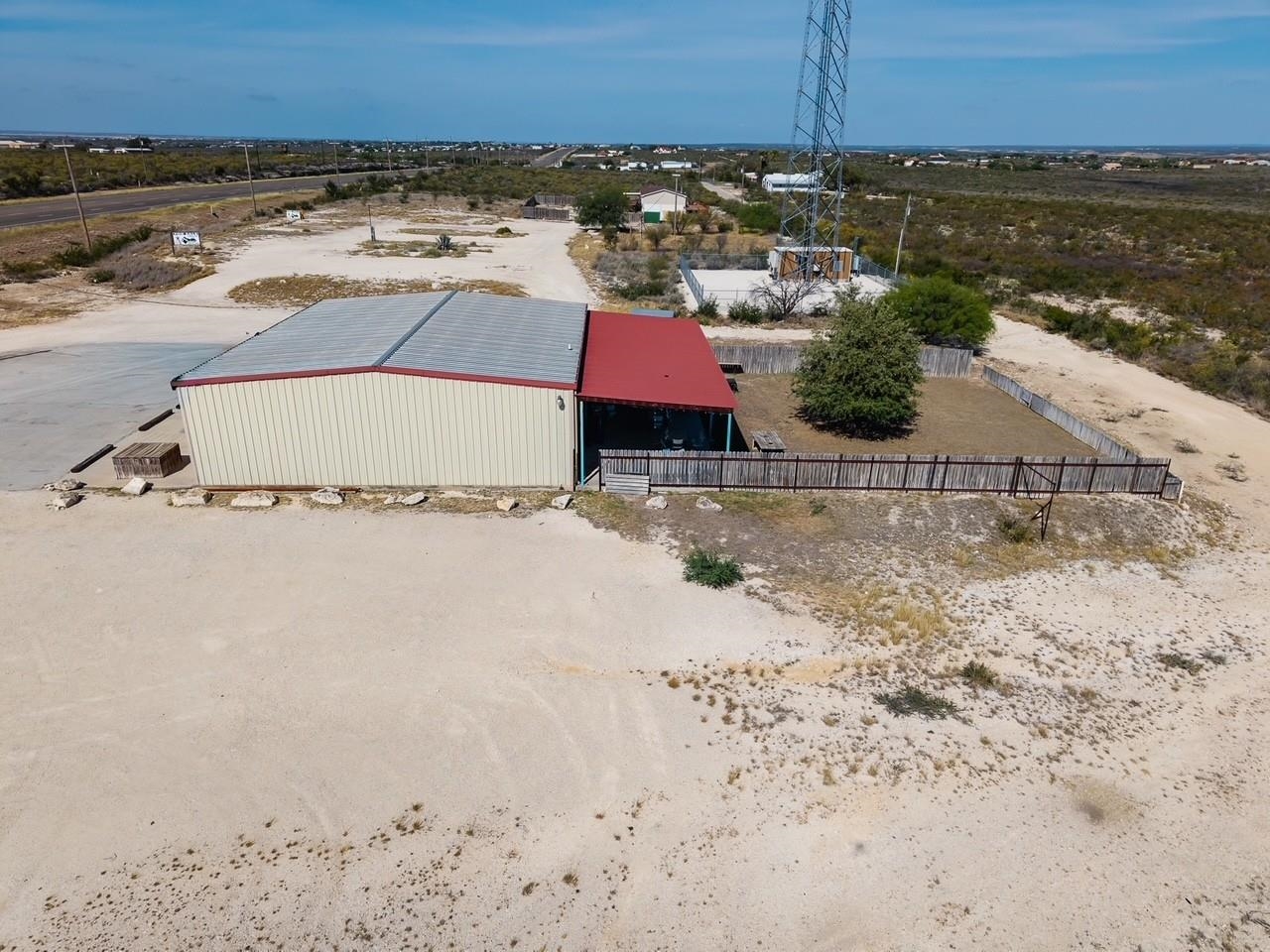 Image 4 of 50 For 9087 Us Highway 90 W