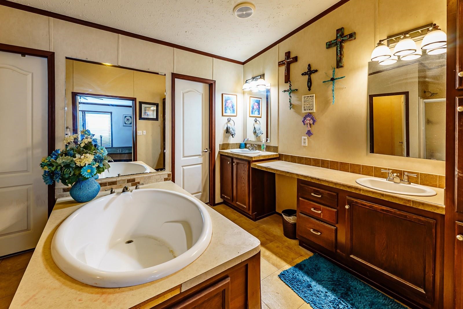 Image 41 of 50 For 9087 Us Highway 90 W