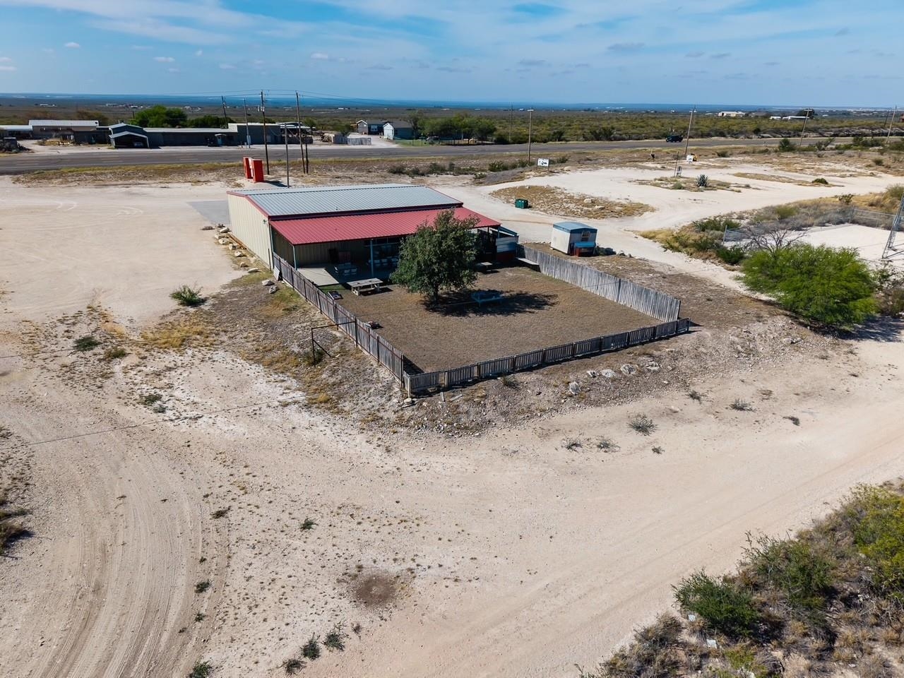 Image 5 of 50 For 9087 Us Highway 90 W