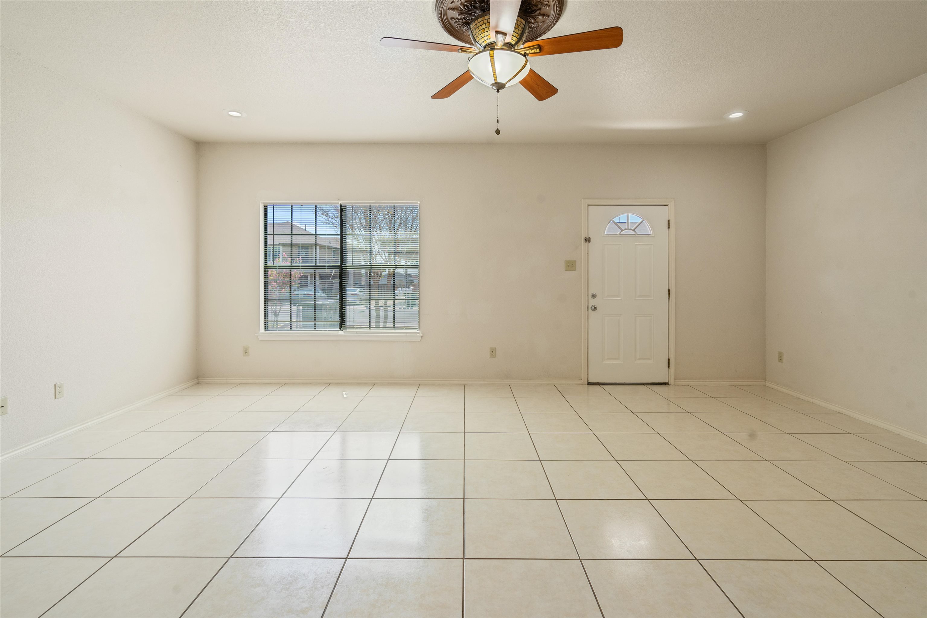 Image 11 of 26 For 113 Ramon Cardenas