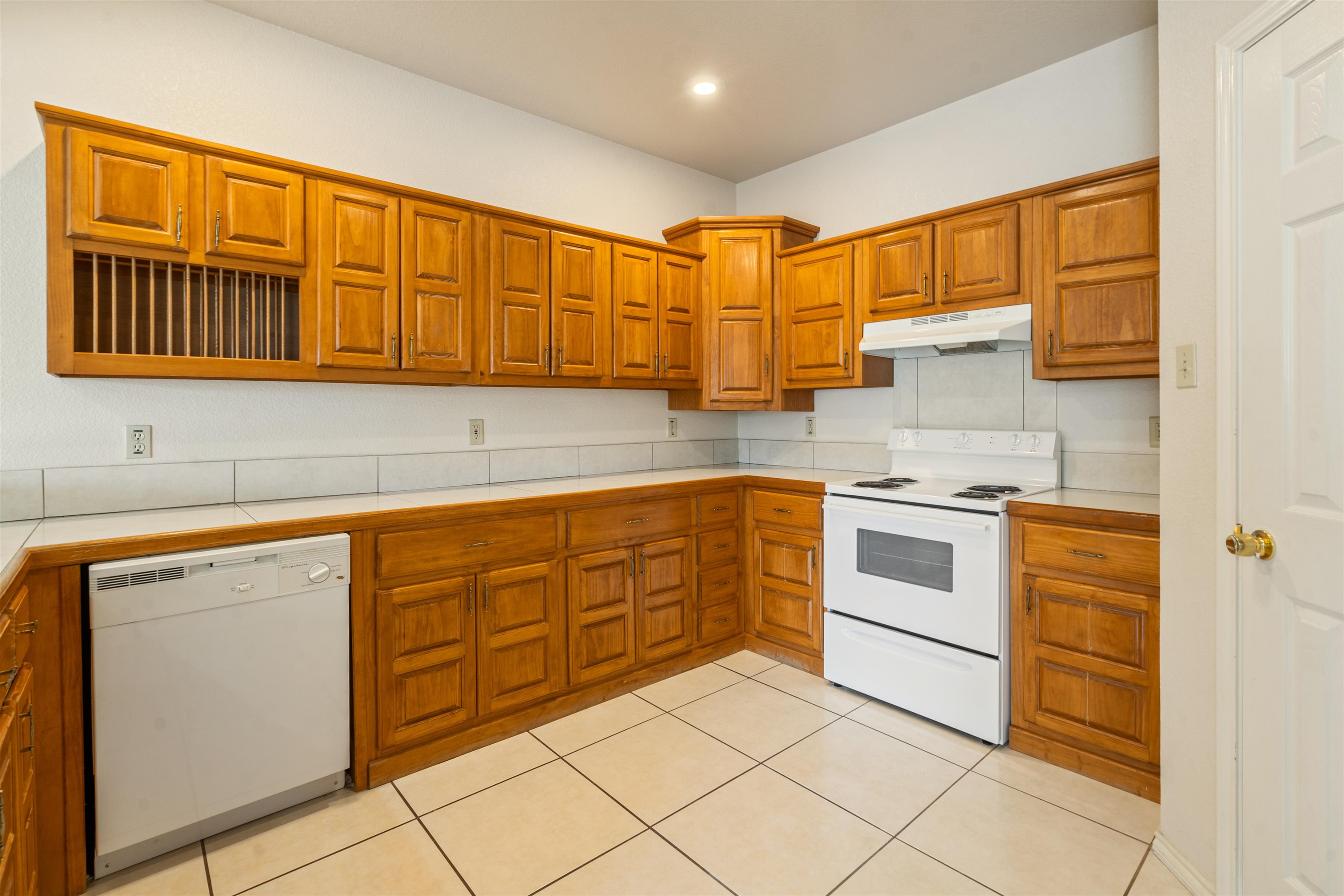 Image 13 of 26 For 113 Ramon Cardenas