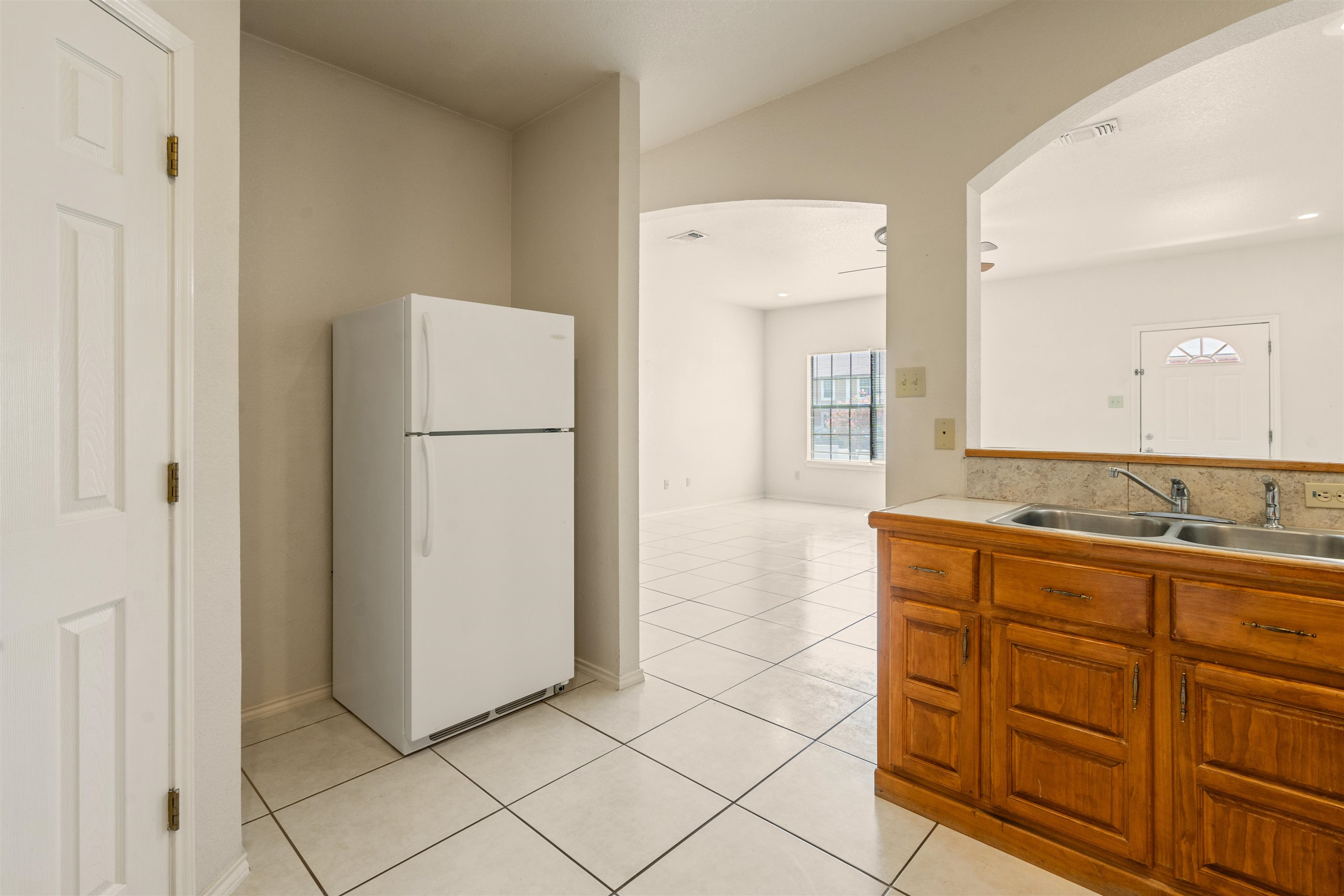 Image 14 of 26 For 113 Ramon Cardenas