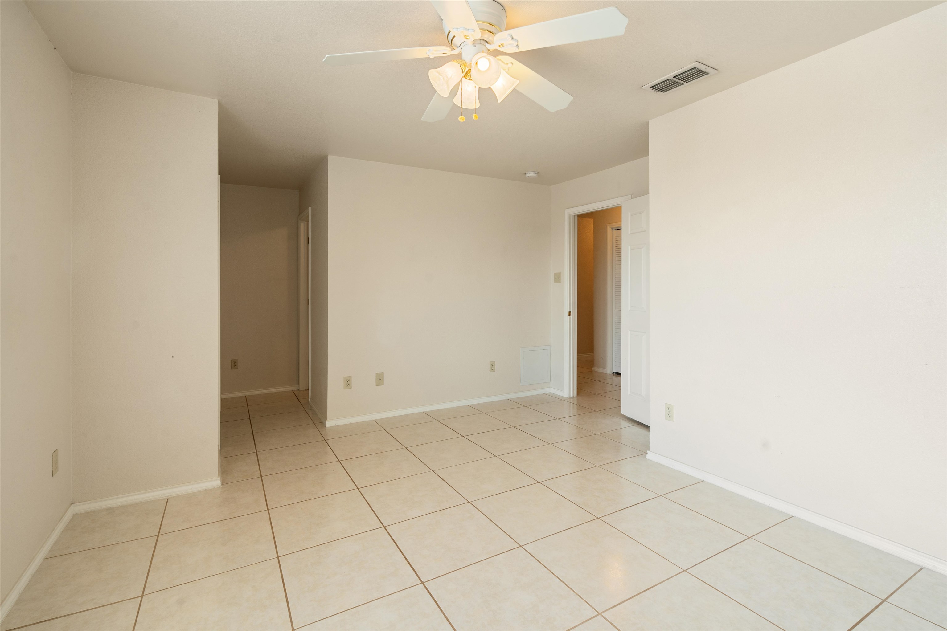 Image 18 of 26 For 113 Ramon Cardenas