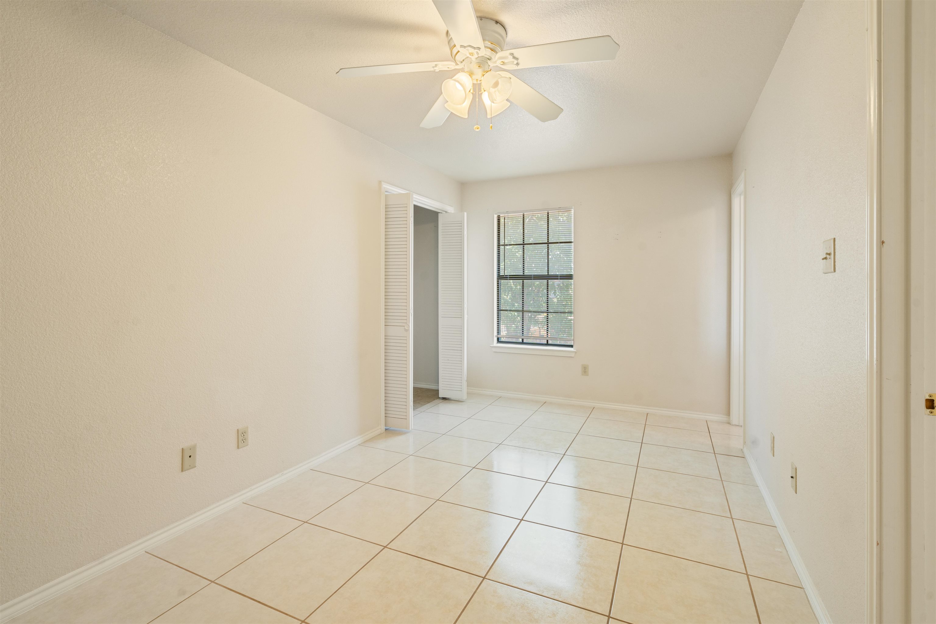 Image 21 of 26 For 113 Ramon Cardenas