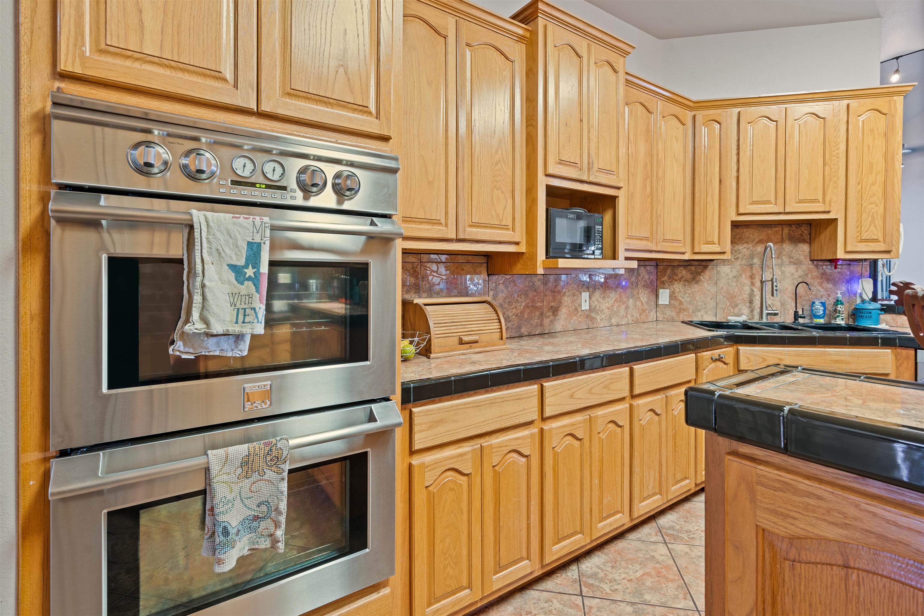 Image 14 of 47 For 111 Rincon