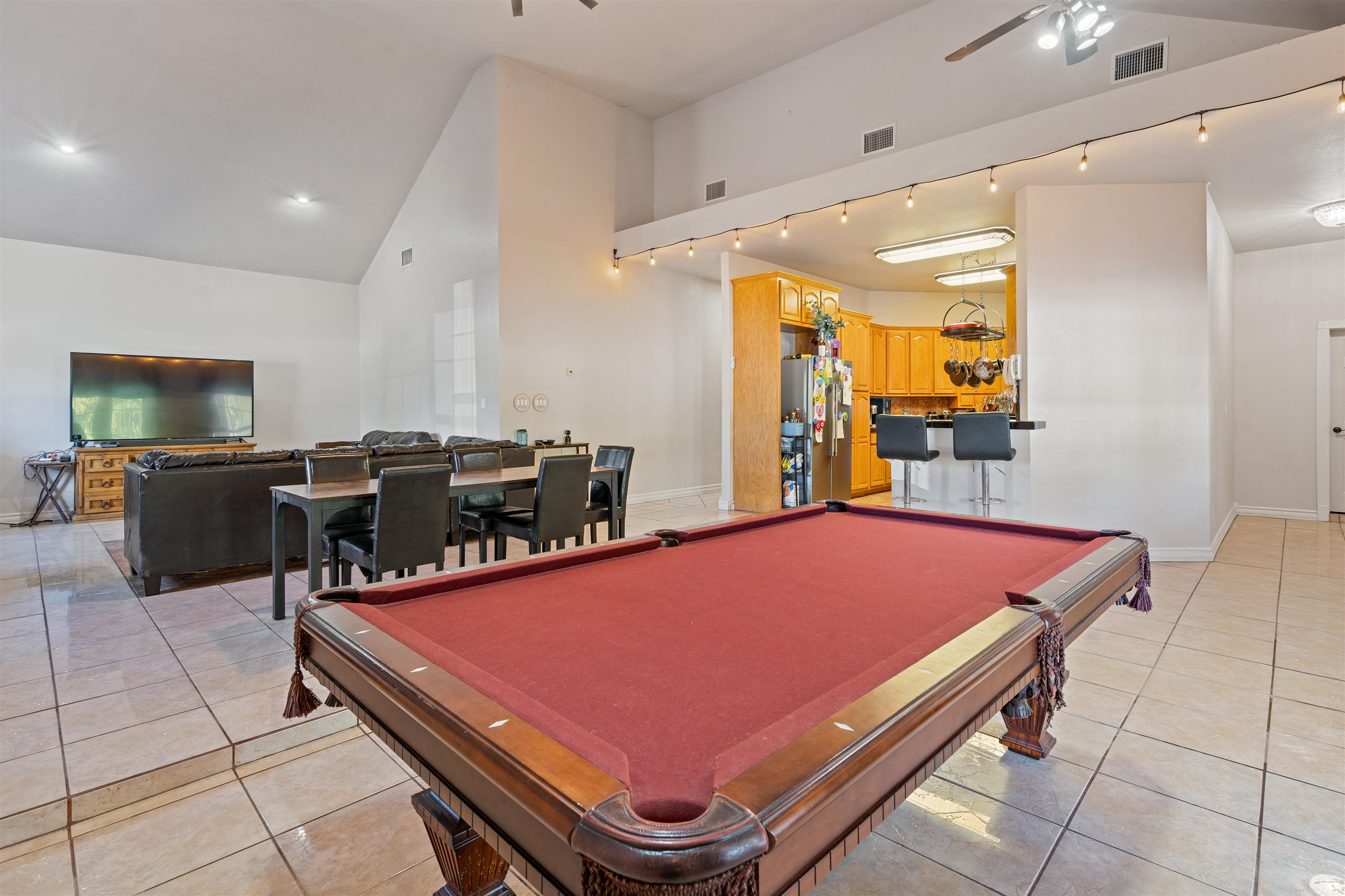 Image 18 of 47 For 111 Rincon