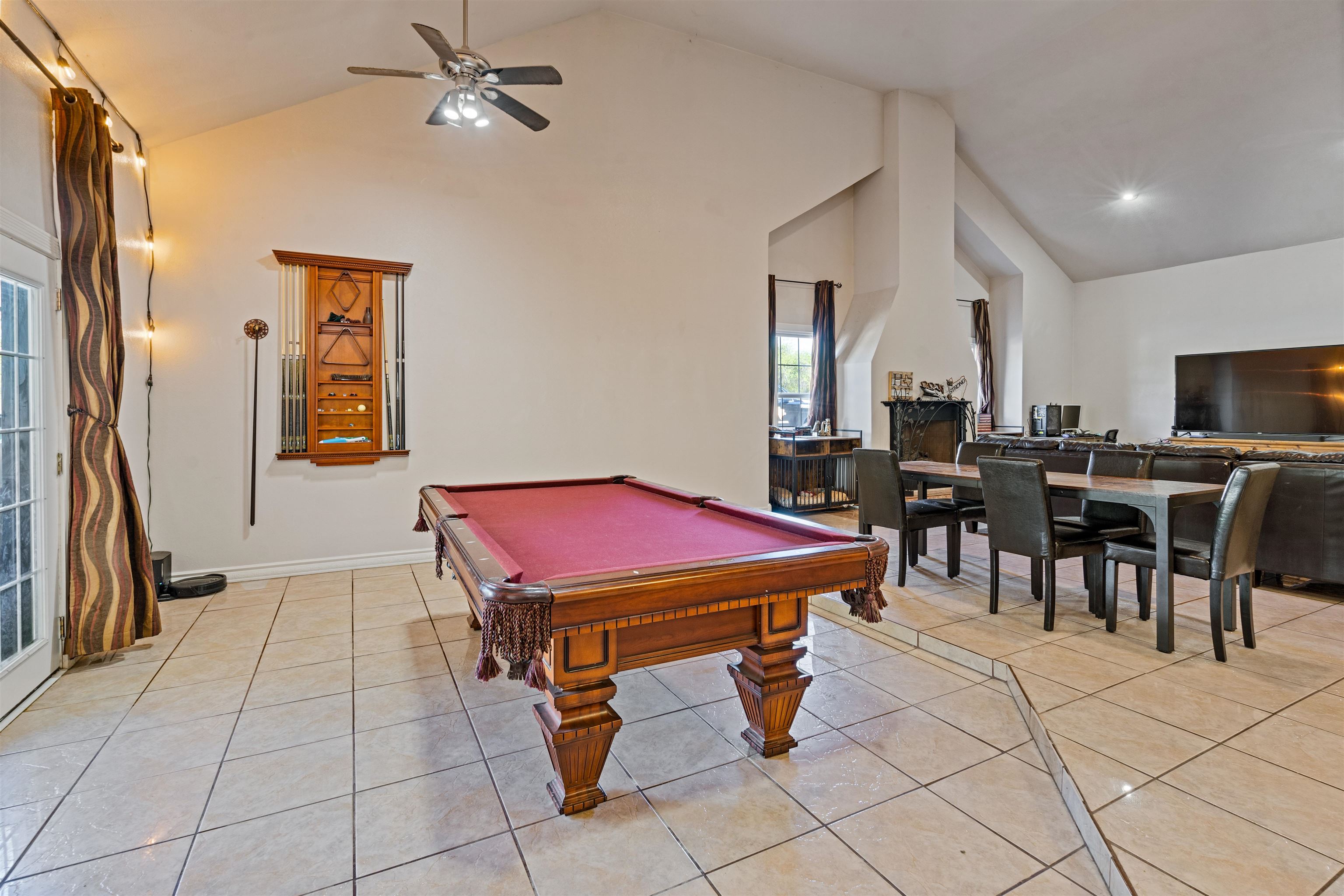 Image 19 of 47 For 111 Rincon