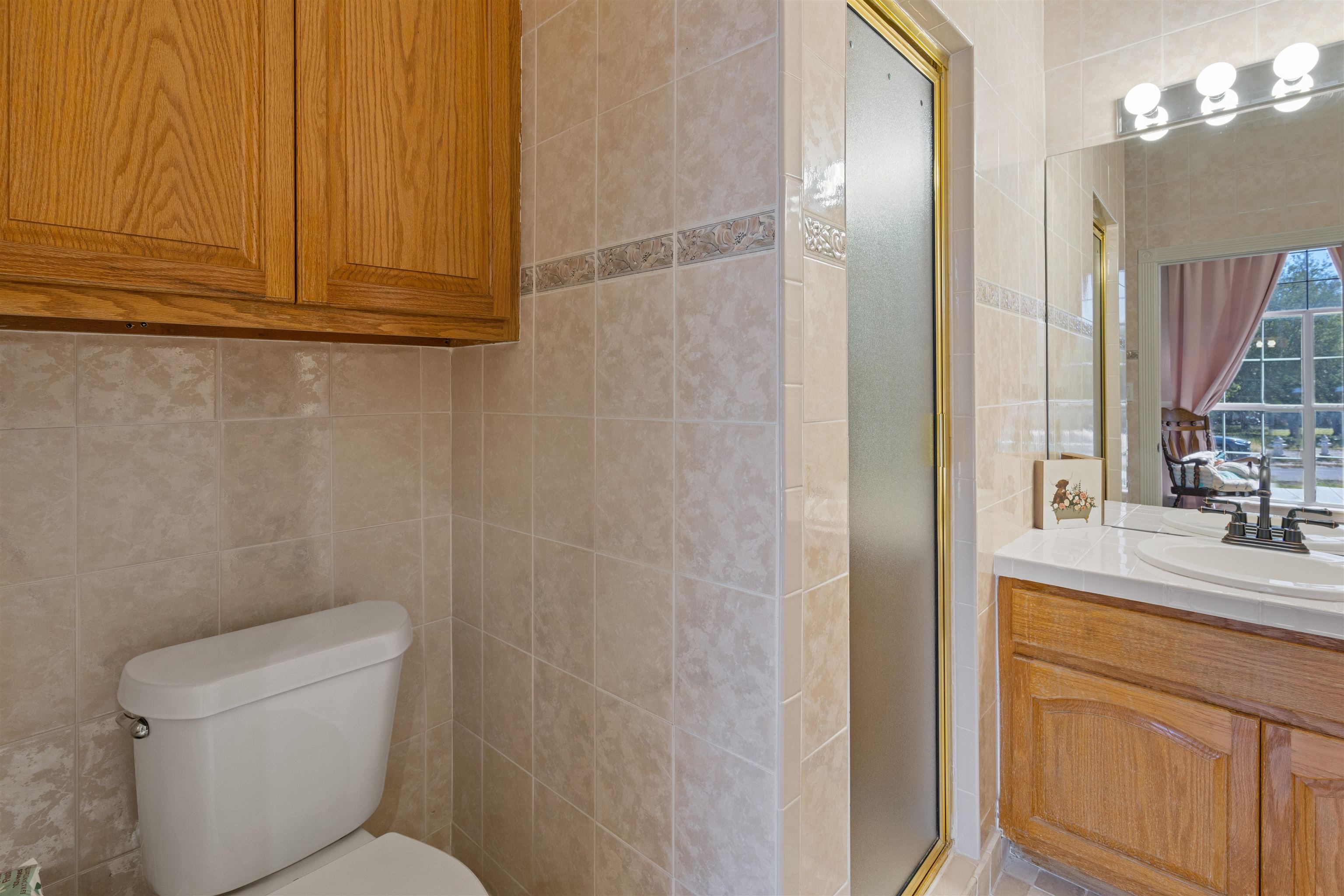 Image 33 of 47 For 111 Rincon