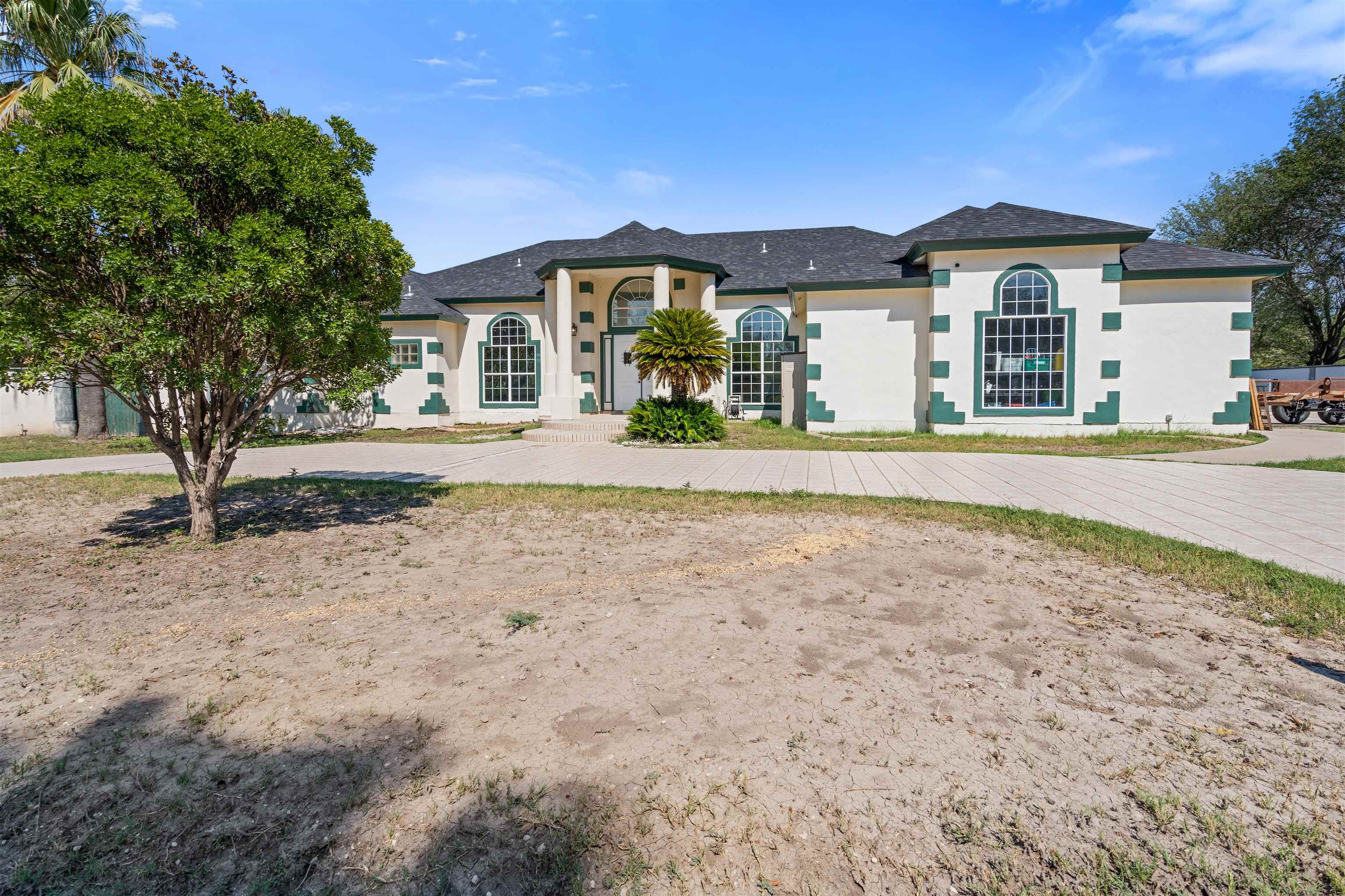 Image 4 of 47 For 111 Rincon