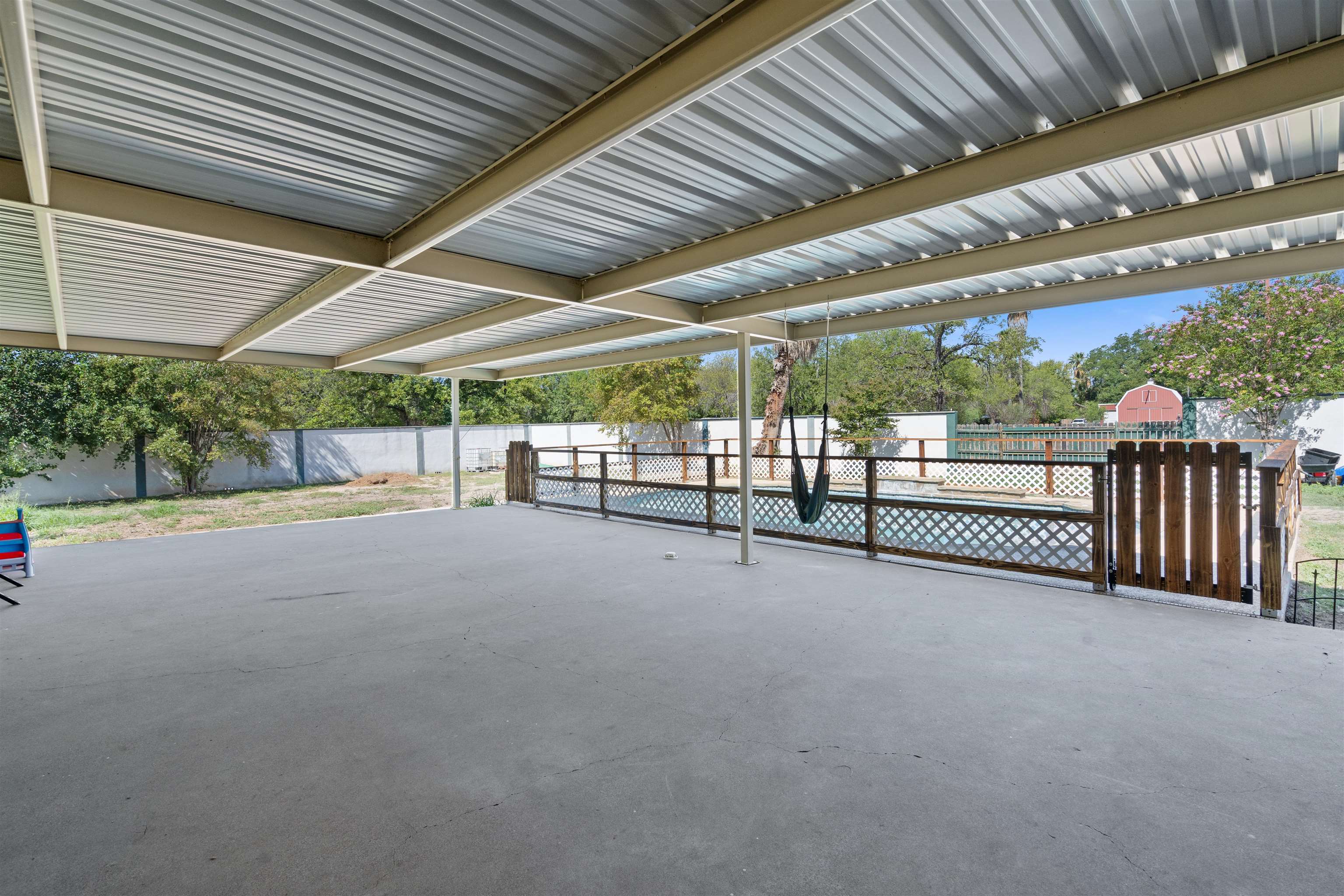 Image 43 of 47 For 111 Rincon