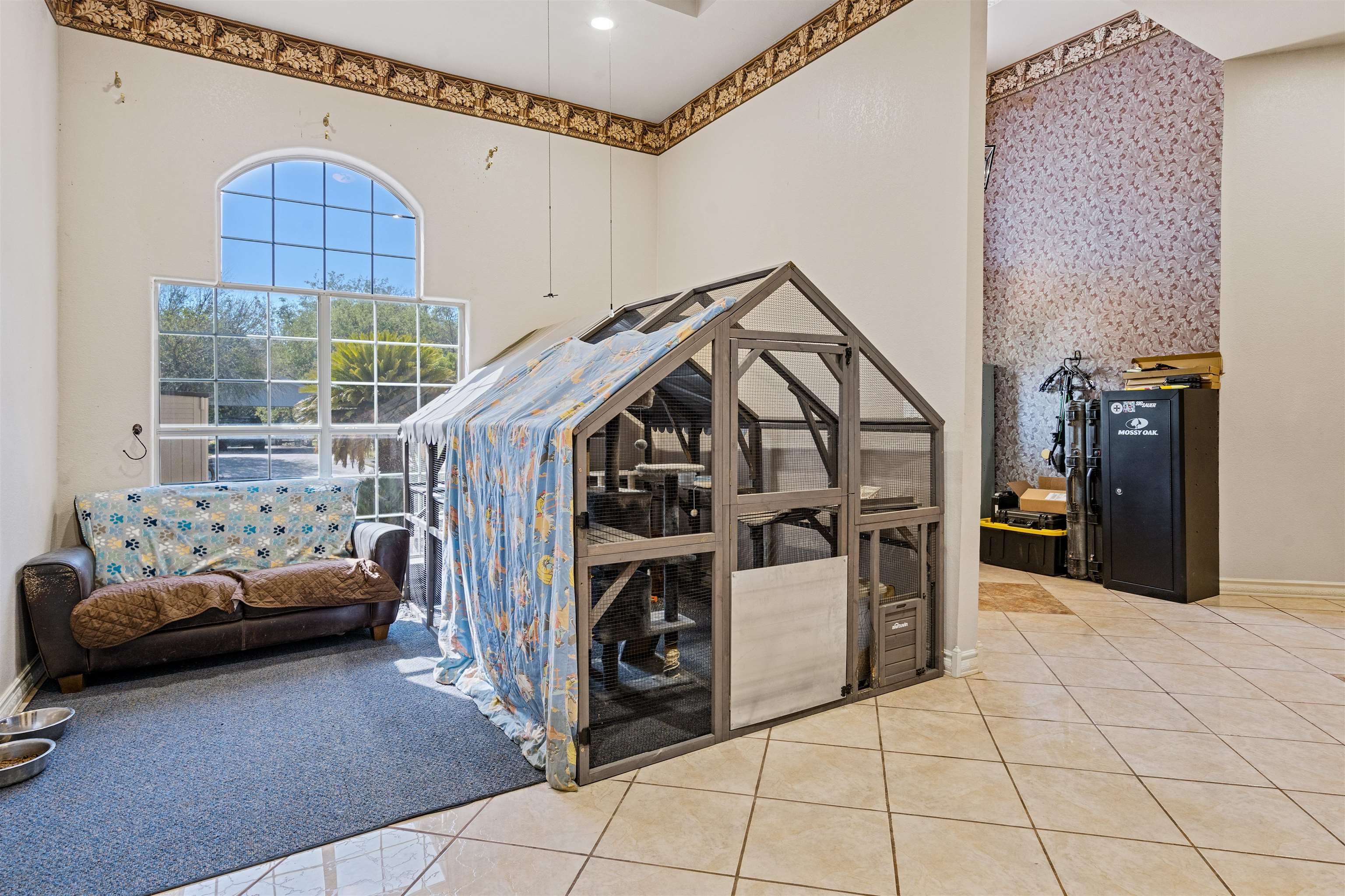 Image 7 of 47 For 111 Rincon