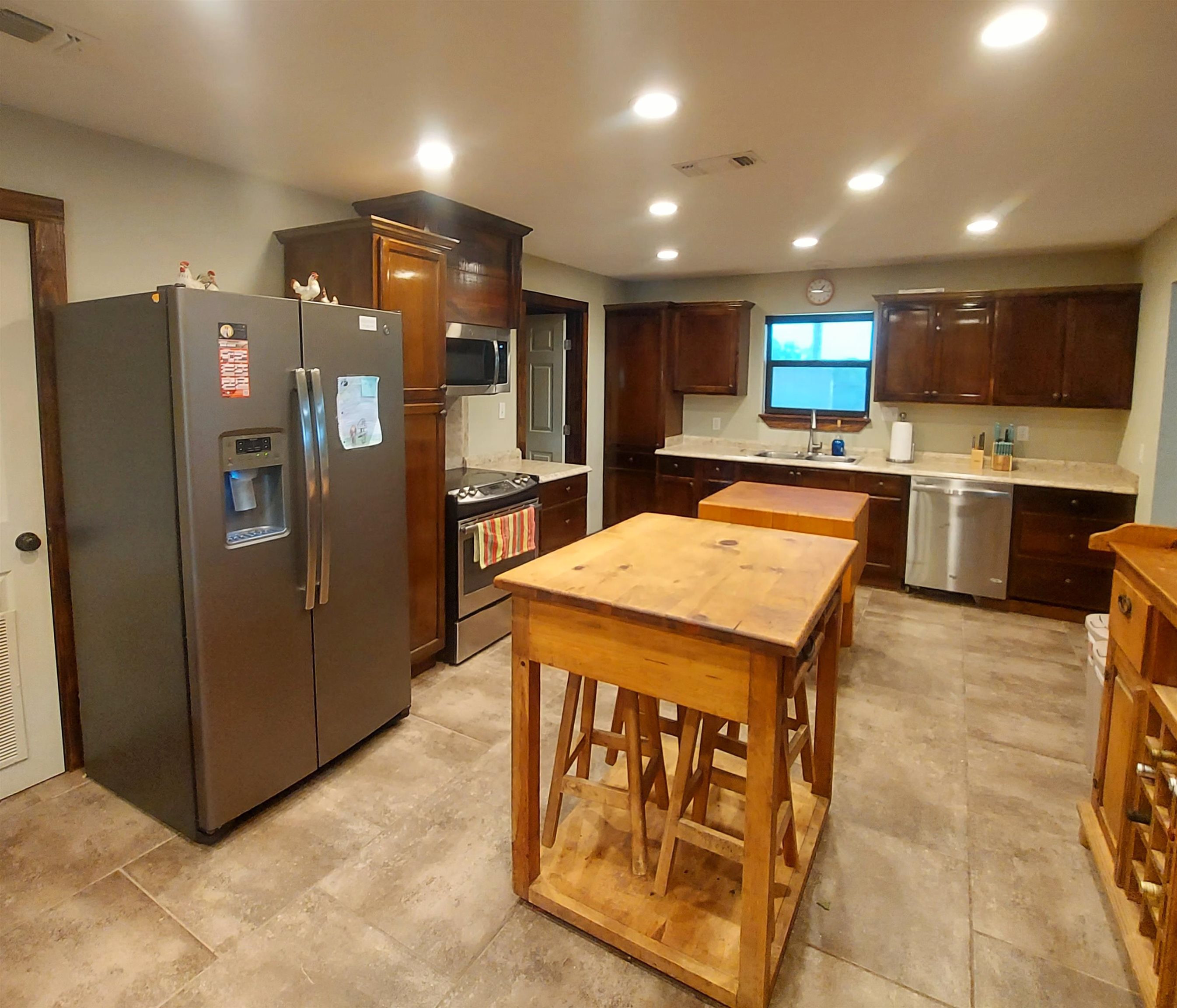 Image 22 of 50 For 95 Alamo  