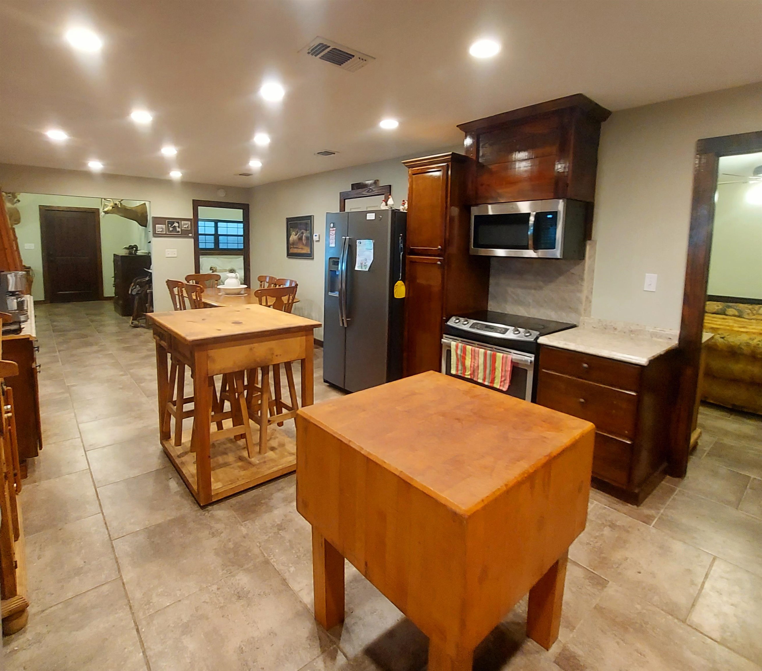 Image 24 of 50 For 95 Alamo  