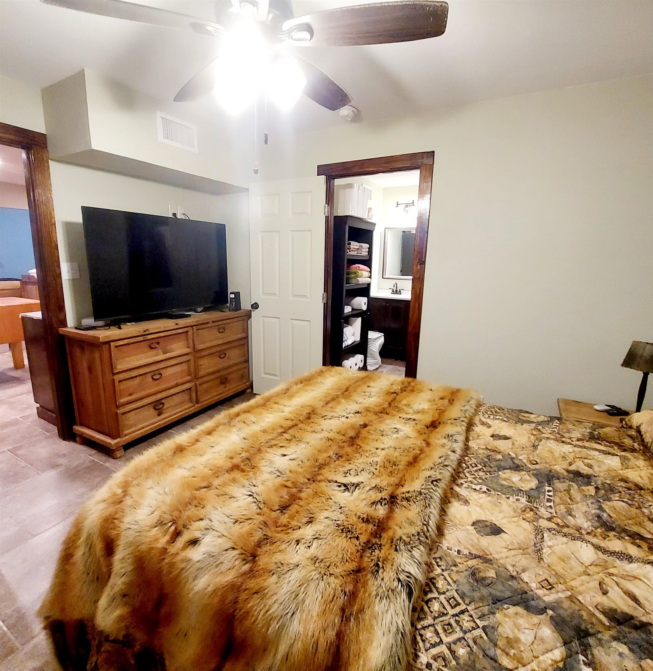 Image 46 of 50 For 95 Alamo  