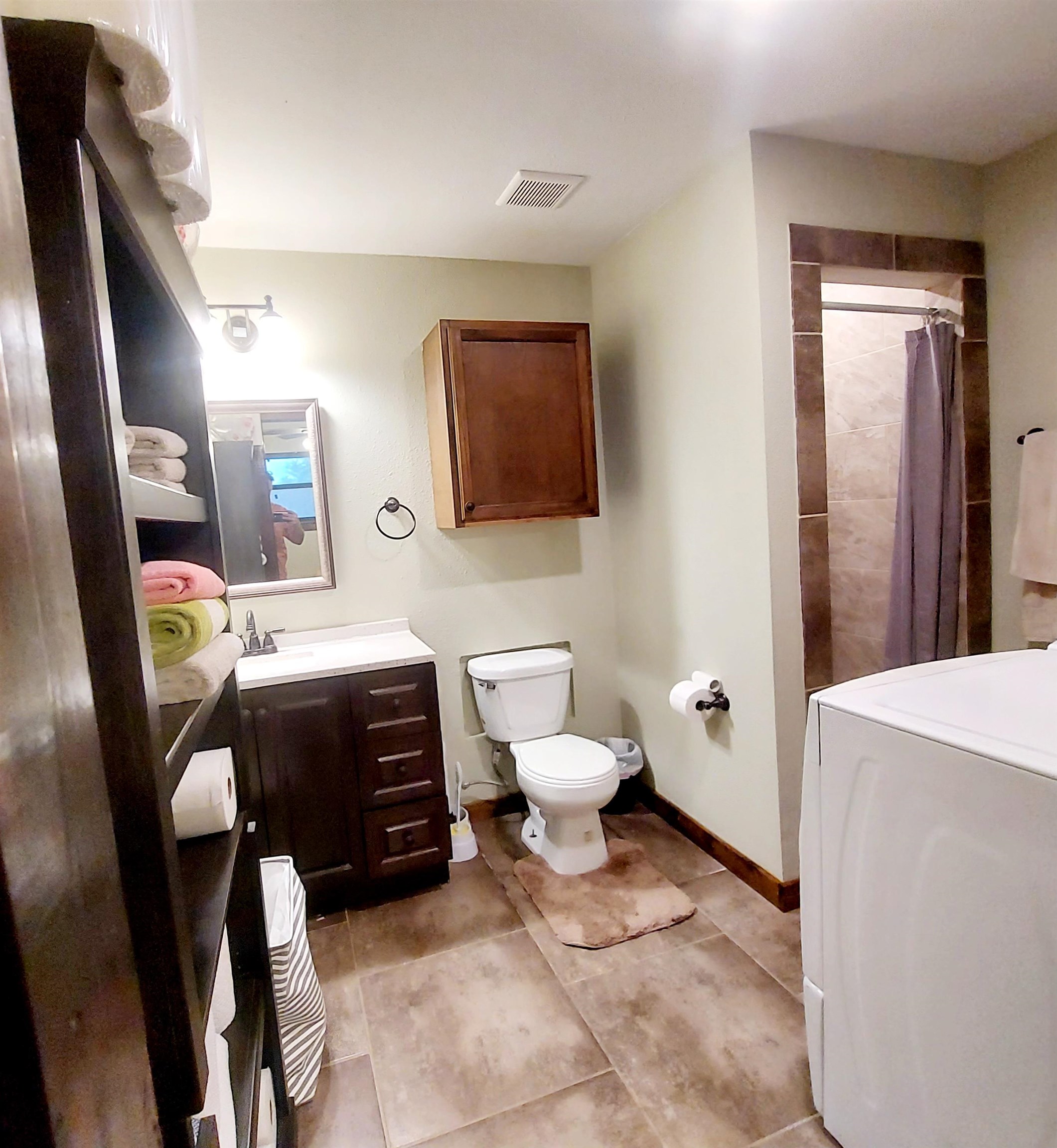 Image 48 of 50 For 95 Alamo  