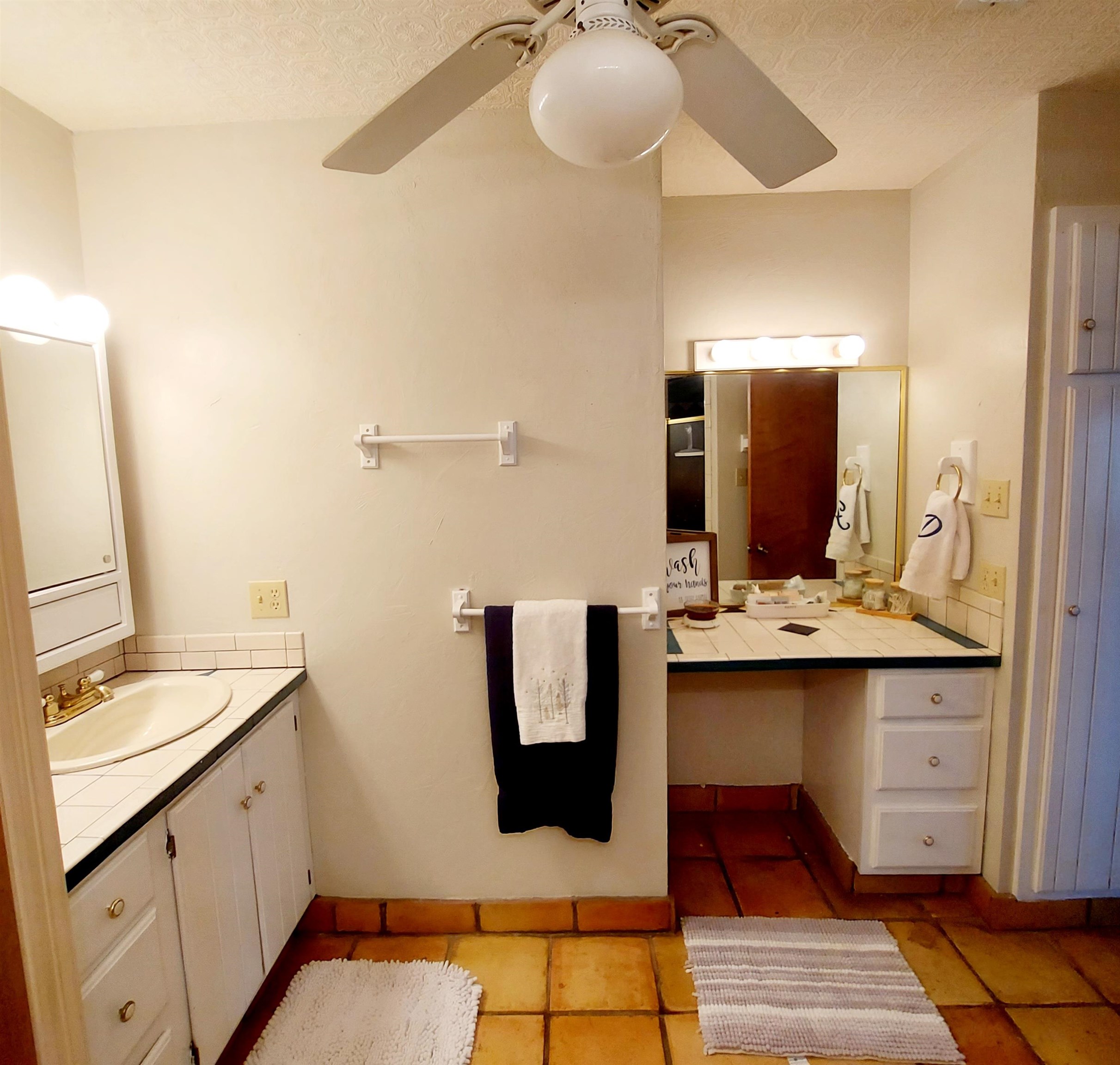 Image 24 of 50 For 585 Palomino