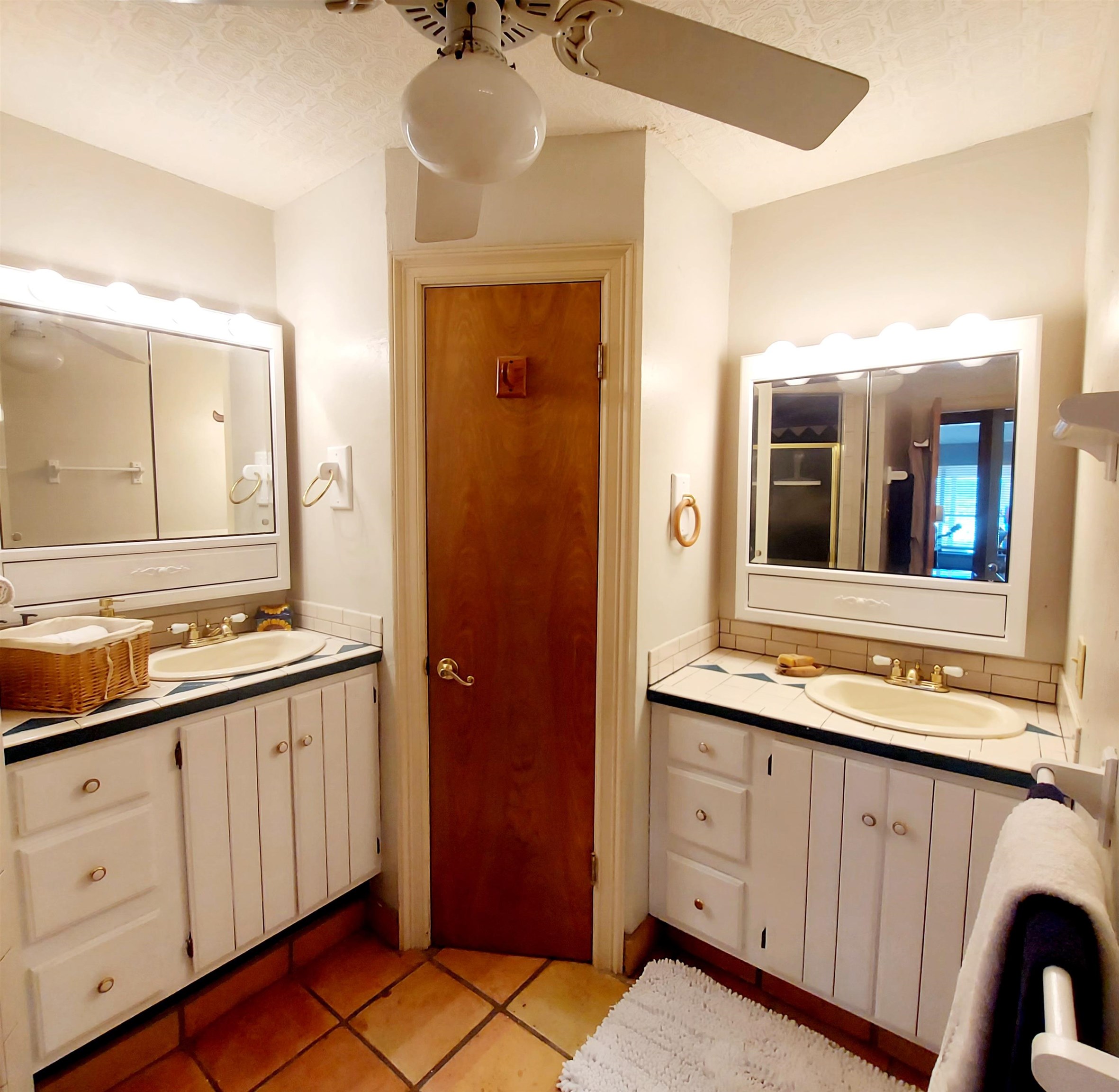 Image 25 of 50 For 585 Palomino