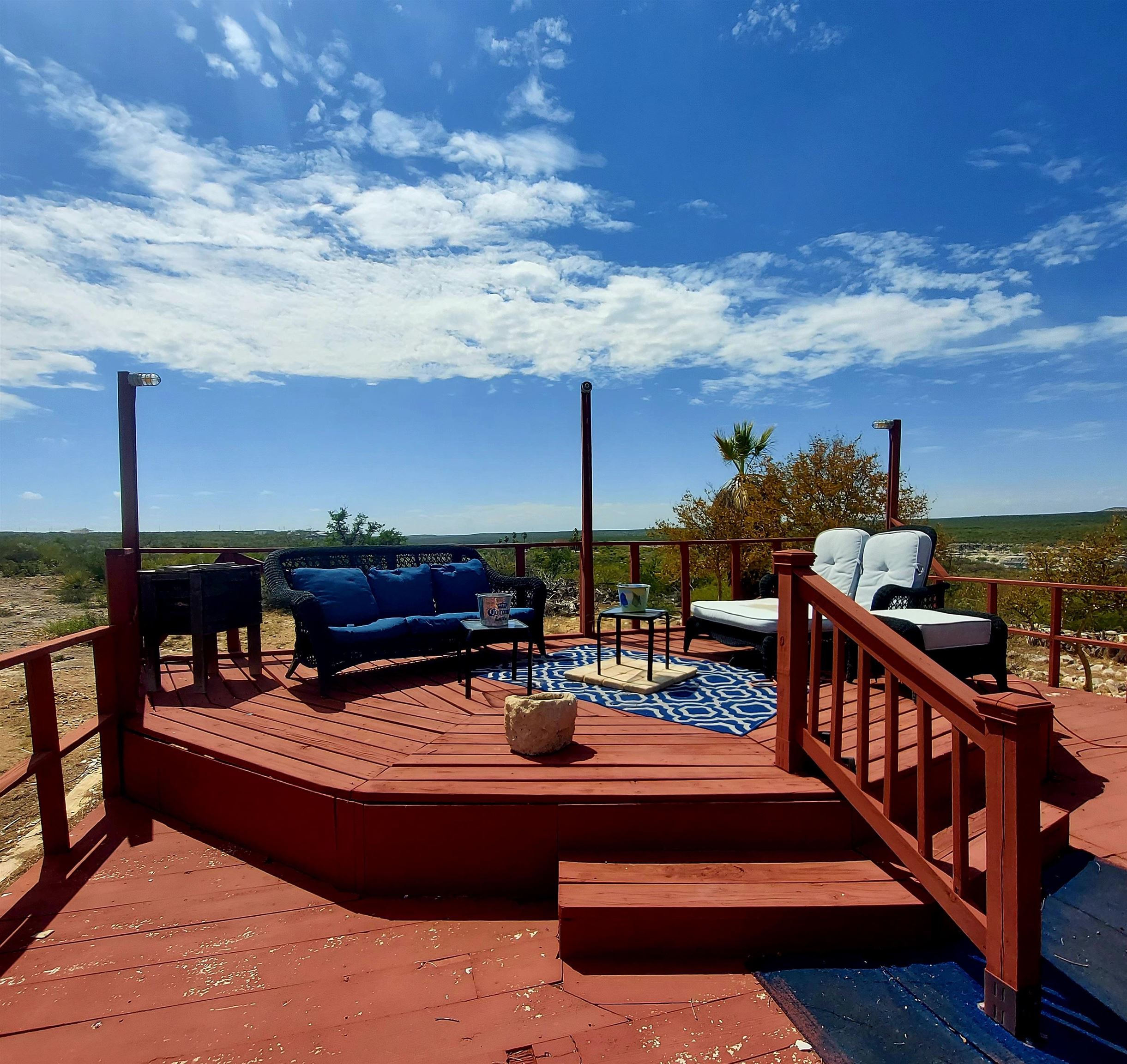 Image 38 of 50 For 585 Palomino