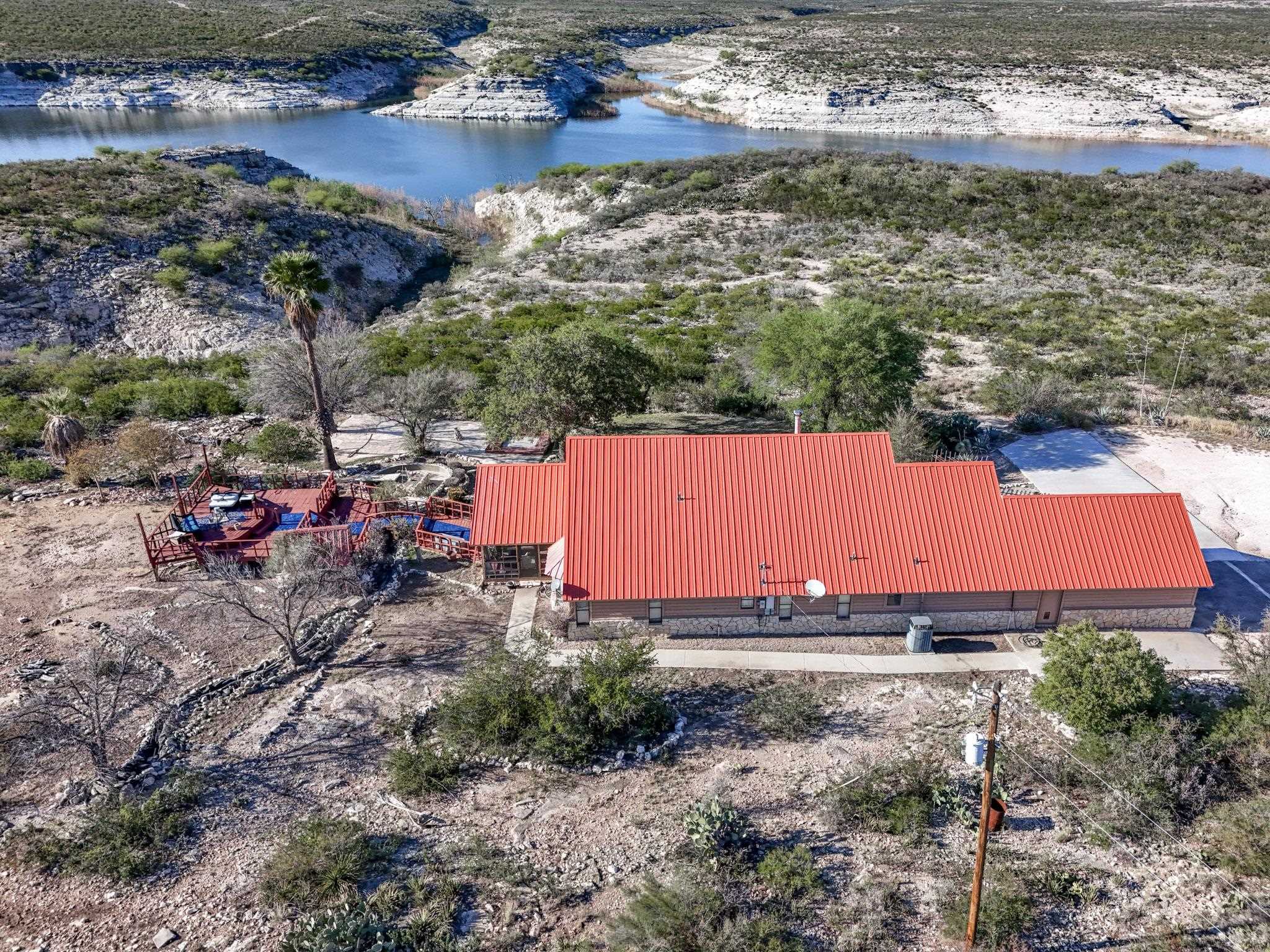 Image 43 of 50 For 585 Palomino