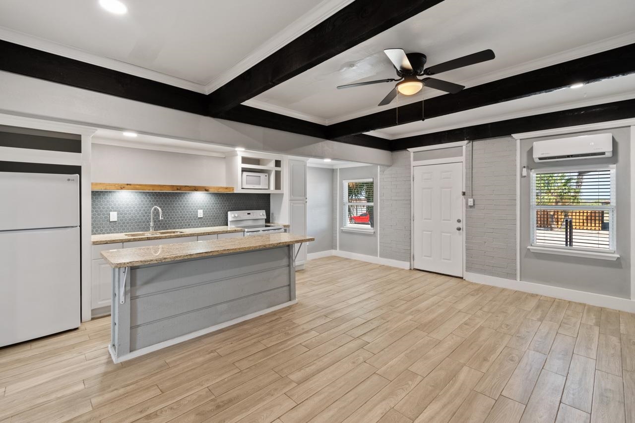 Image 3 of 9 For 11207 Us Hwy 90 Unit A2 W