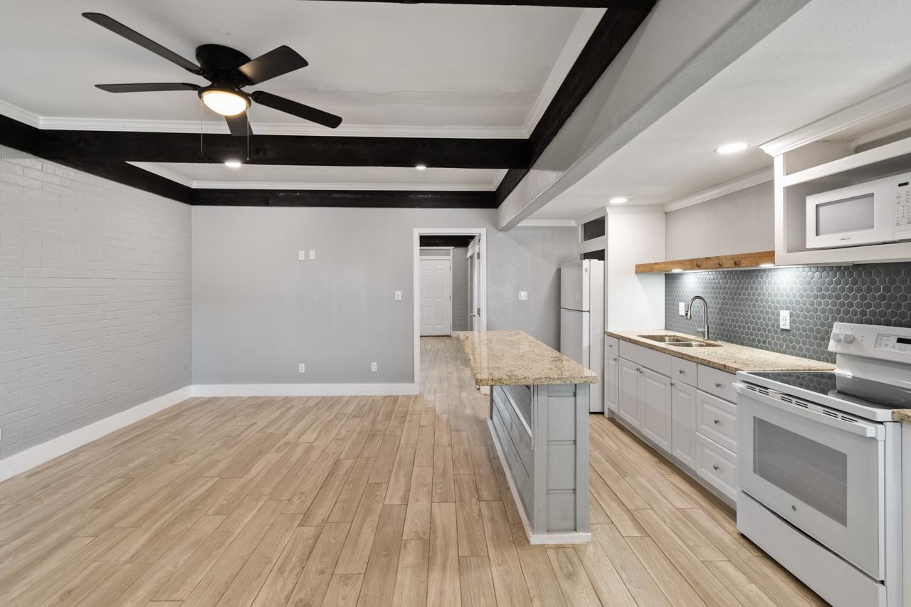 Image 4 of 9 For 11207 Us Hwy 90 Unit A2 W