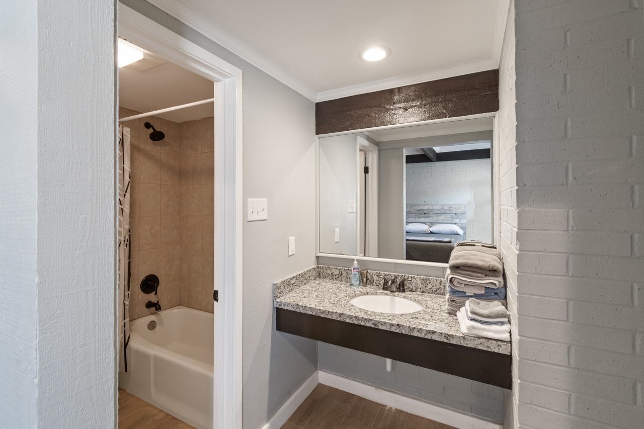 Image 4 of 8 For 11207 Us Hwy 90 Unit B3 W