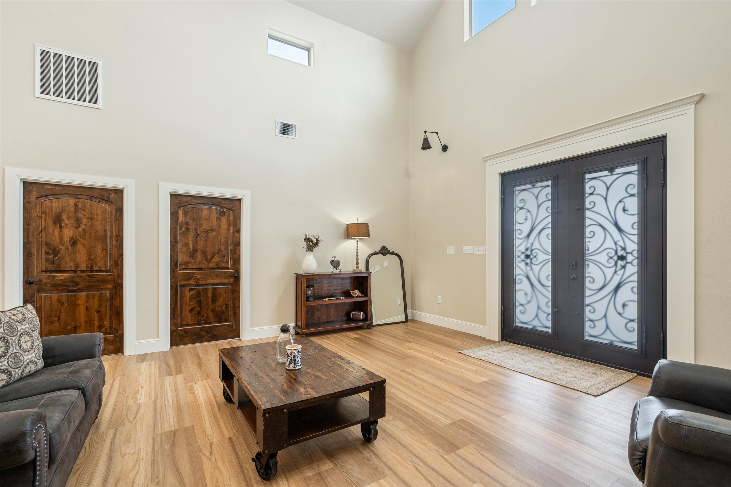 Image 12 of 50 For 1679 Kelley Ranch Road