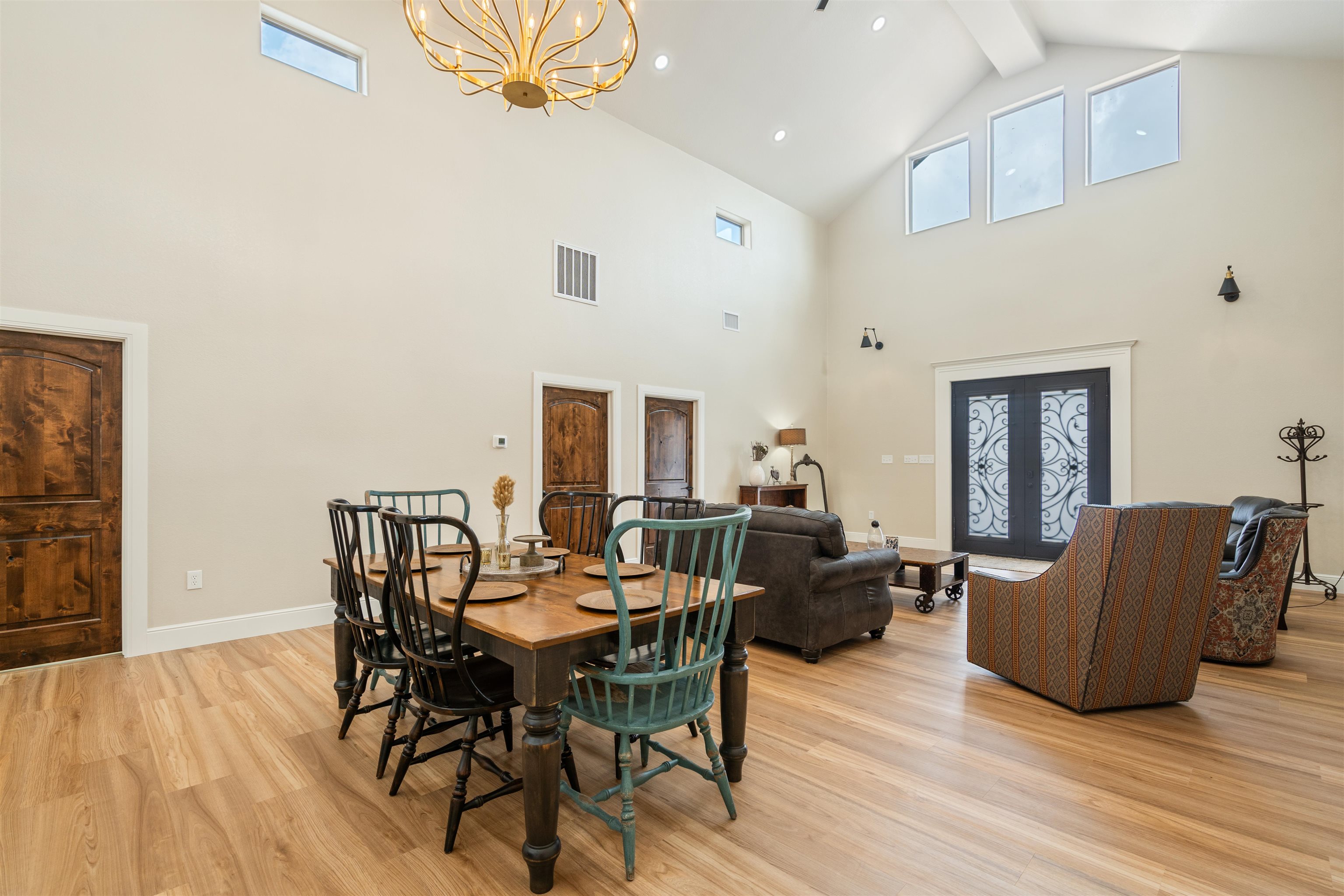 Image 14 of 50 For 1679 Kelley Ranch Road