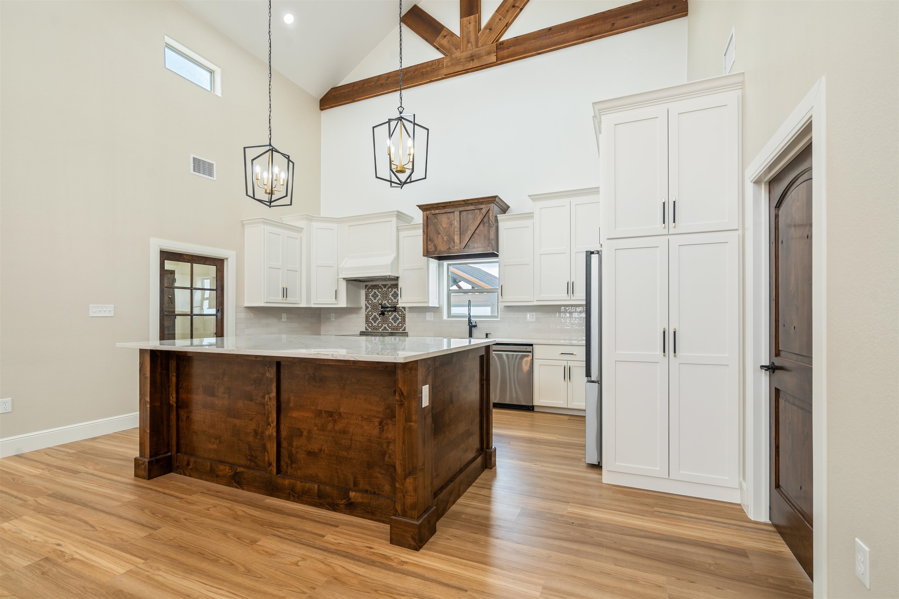 Image 16 of 50 For 1679 Kelley Ranch Road