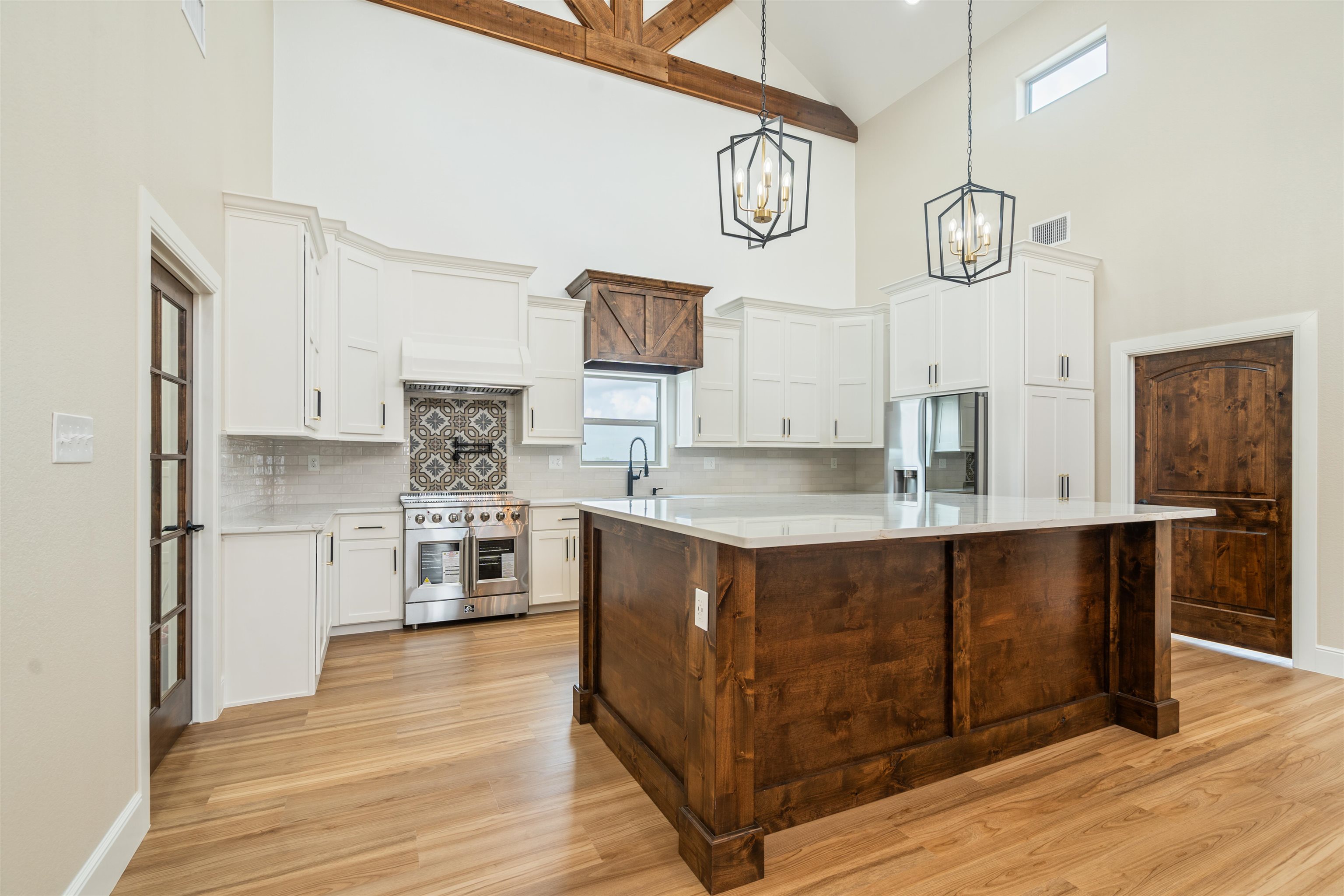 Image 17 of 50 For 1679 Kelley Ranch Road