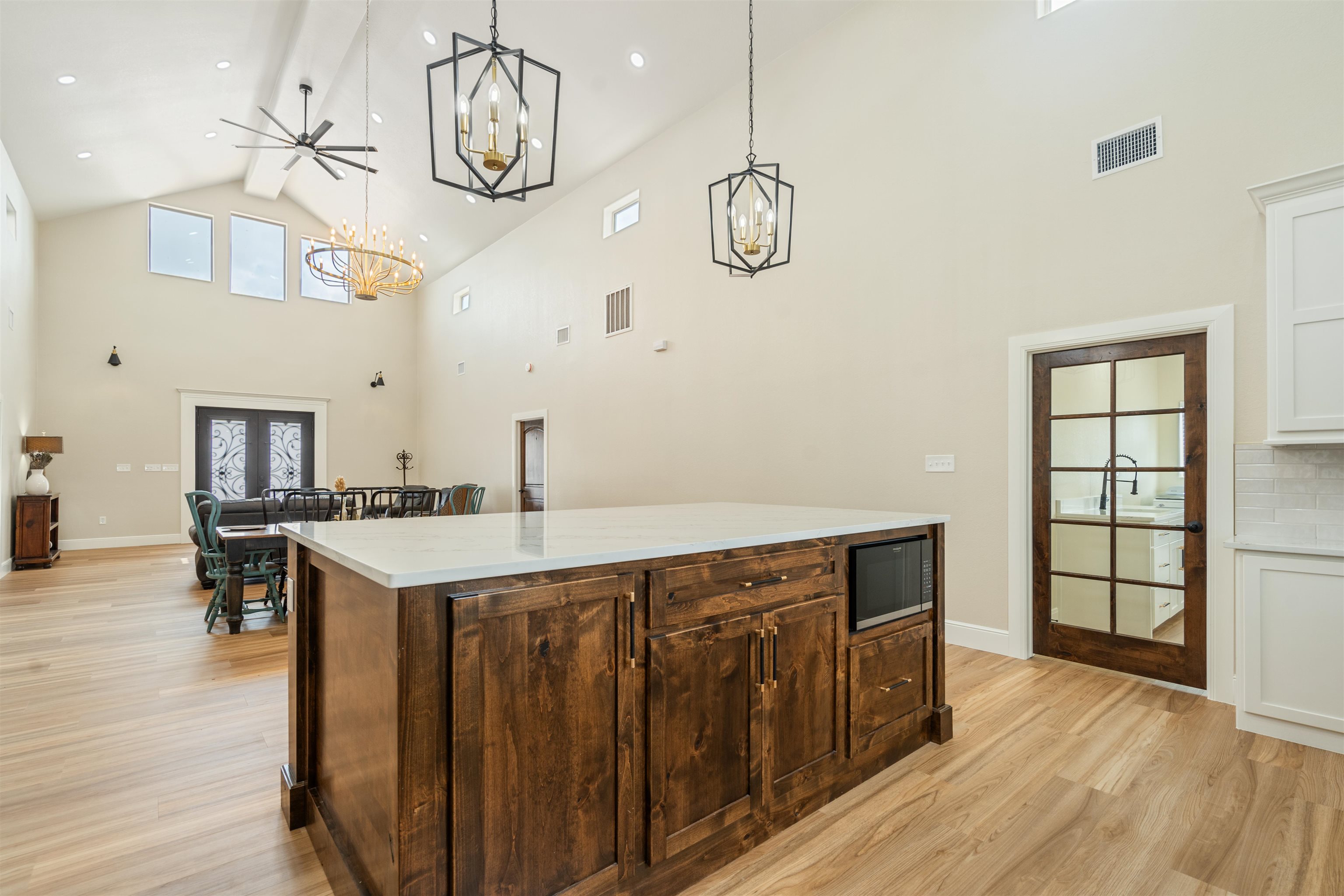 Image 21 of 50 For 1679 Kelley Ranch Road