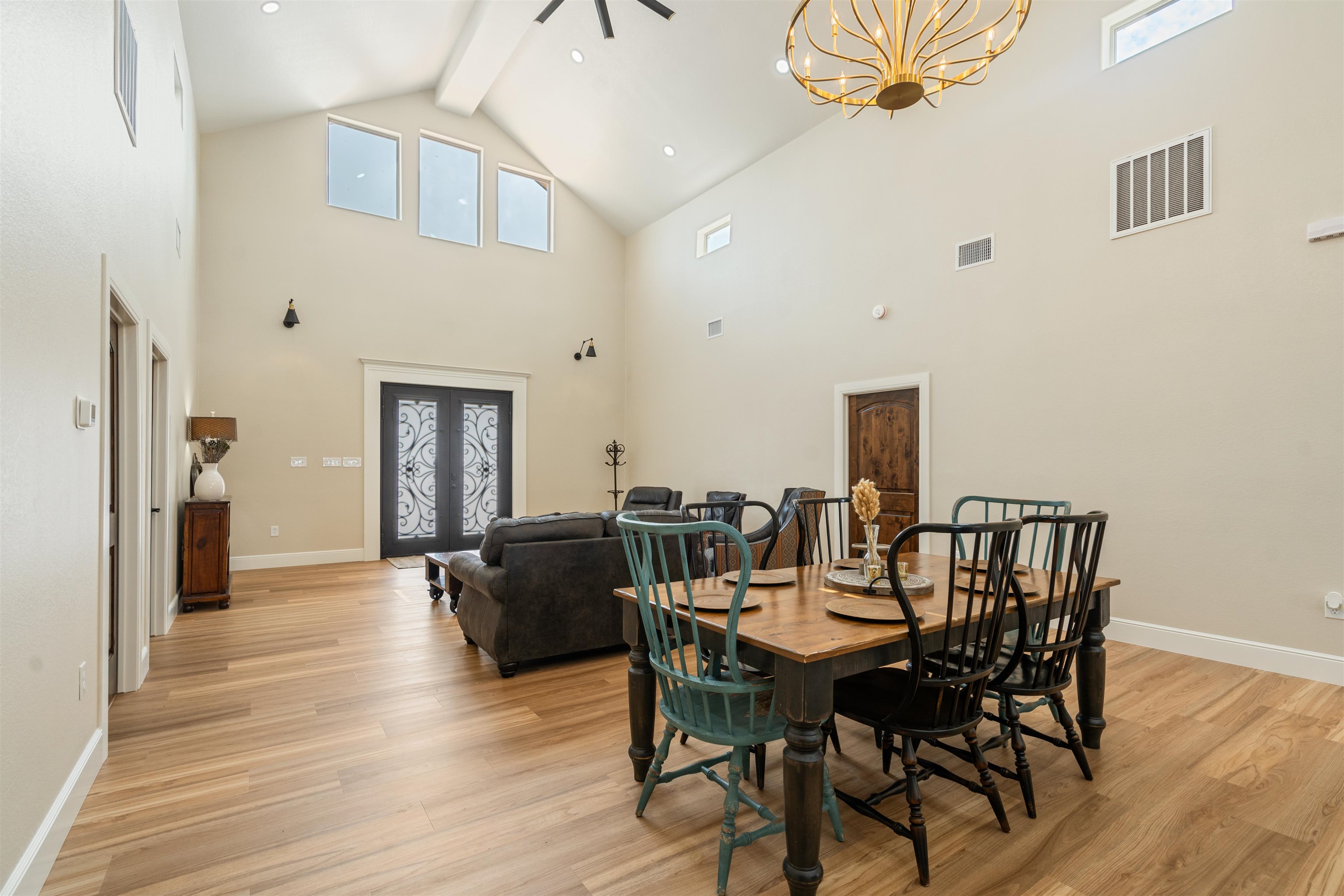 Image 23 of 50 For 1679 Kelley Ranch Road