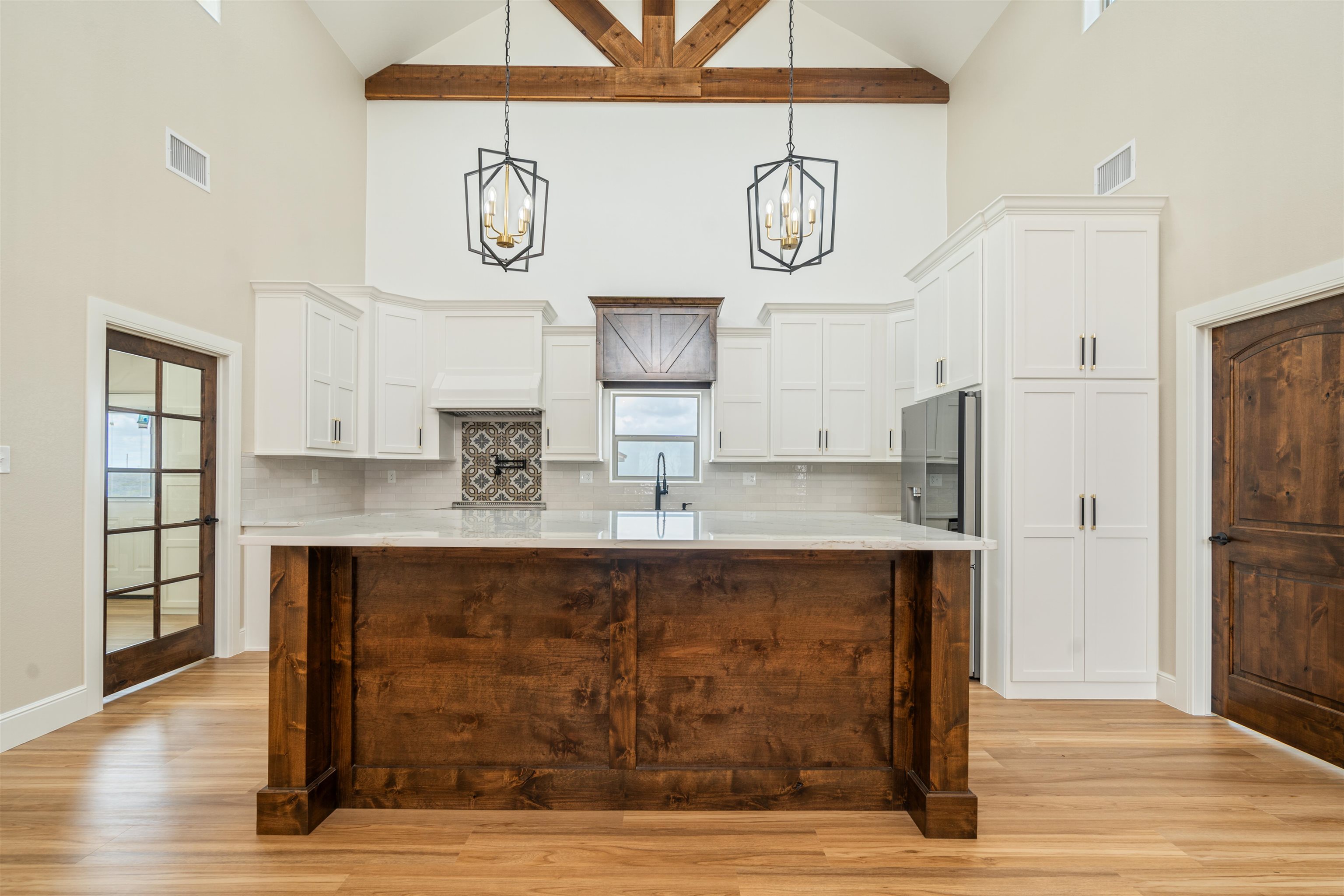 Image 24 of 50 For 1679 Kelley Ranch Road