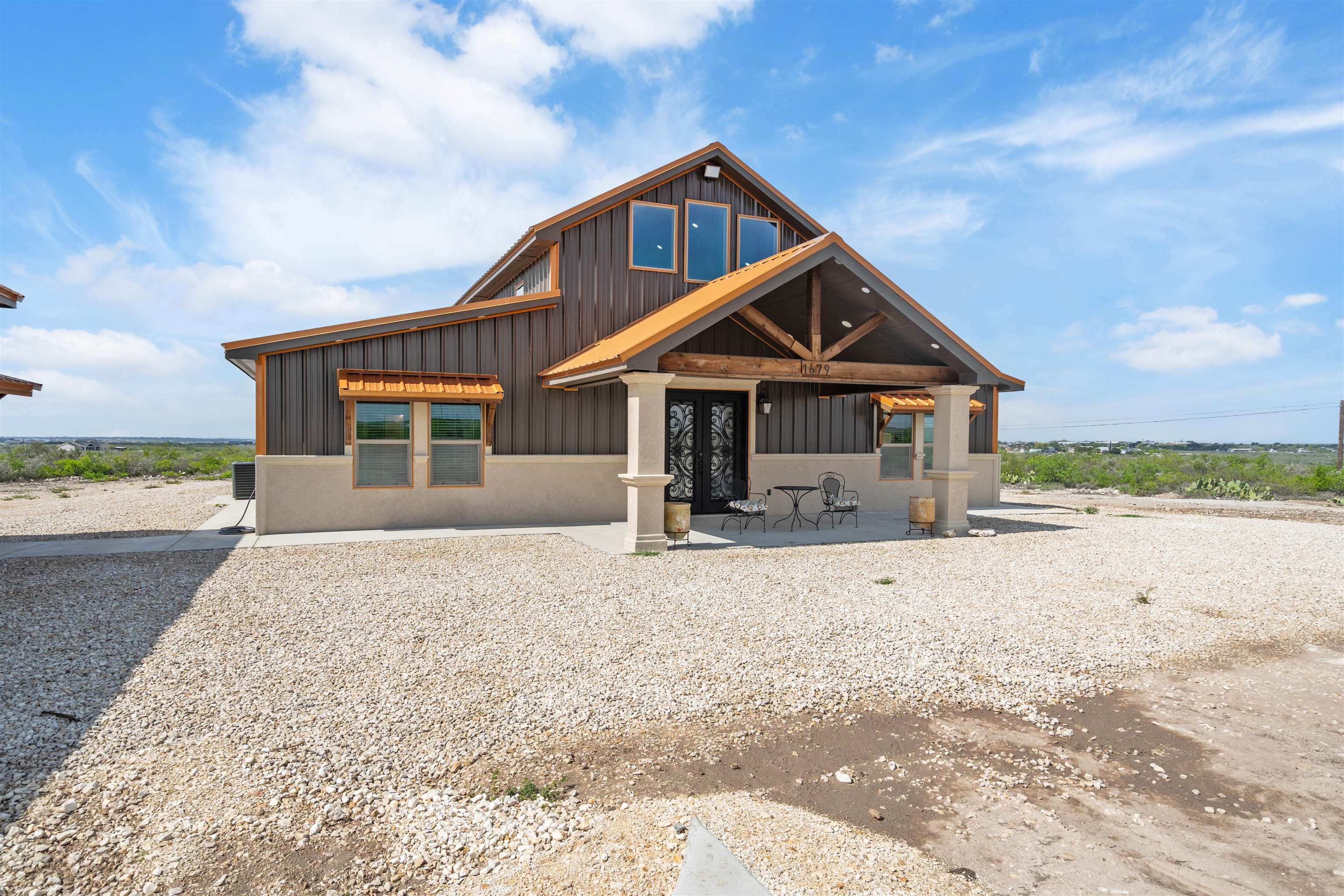 Image 3 of 50 For 1679 Kelley Ranch Road