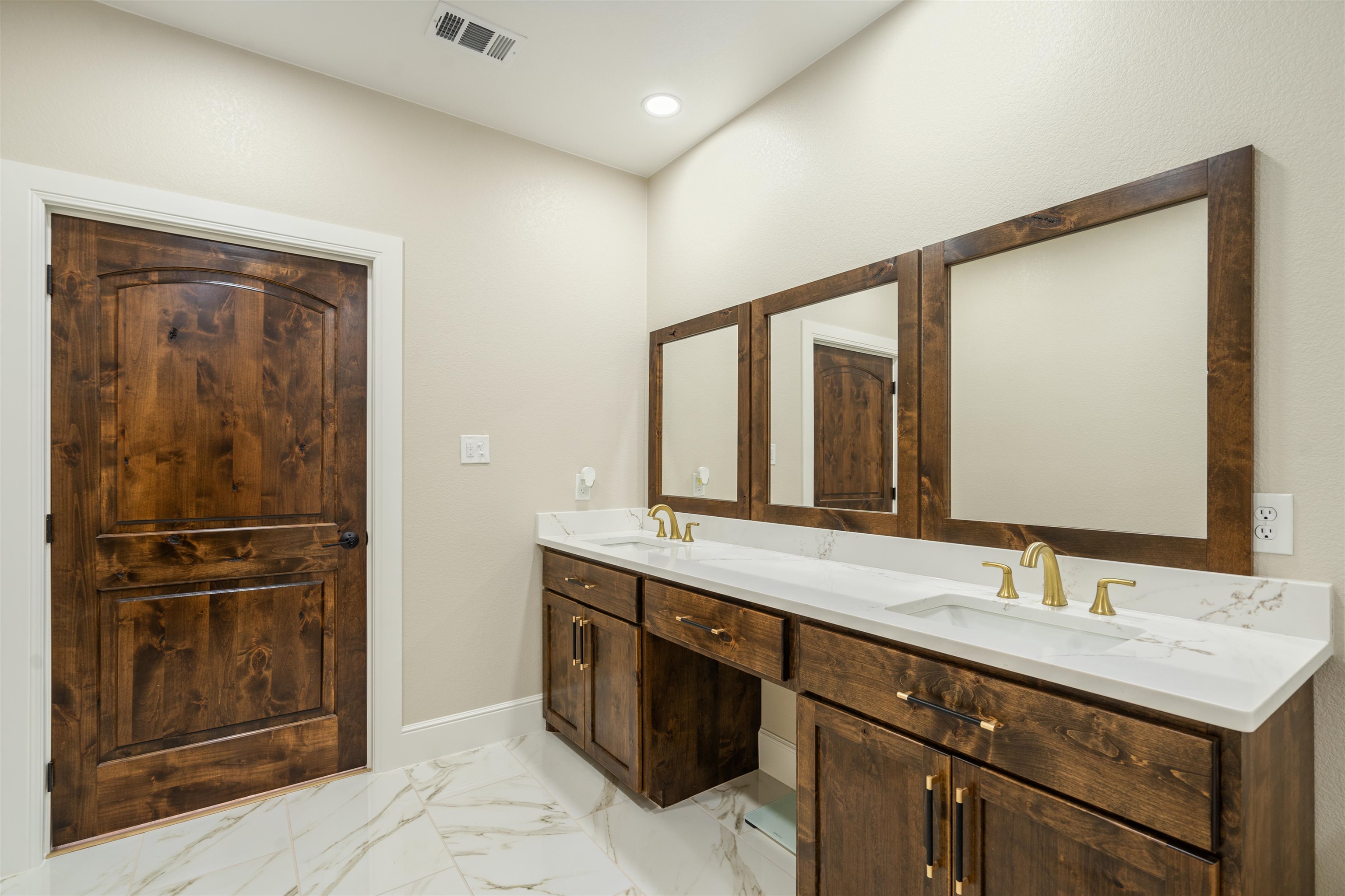 Image 38 of 50 For 1679 Kelley Ranch Road