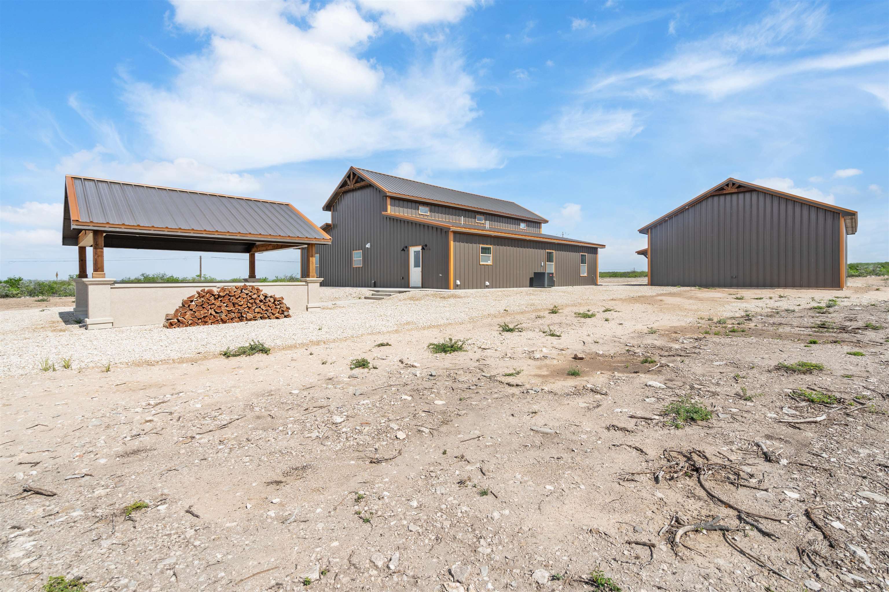 Image 4 of 50 For 1679 Kelley Ranch Road