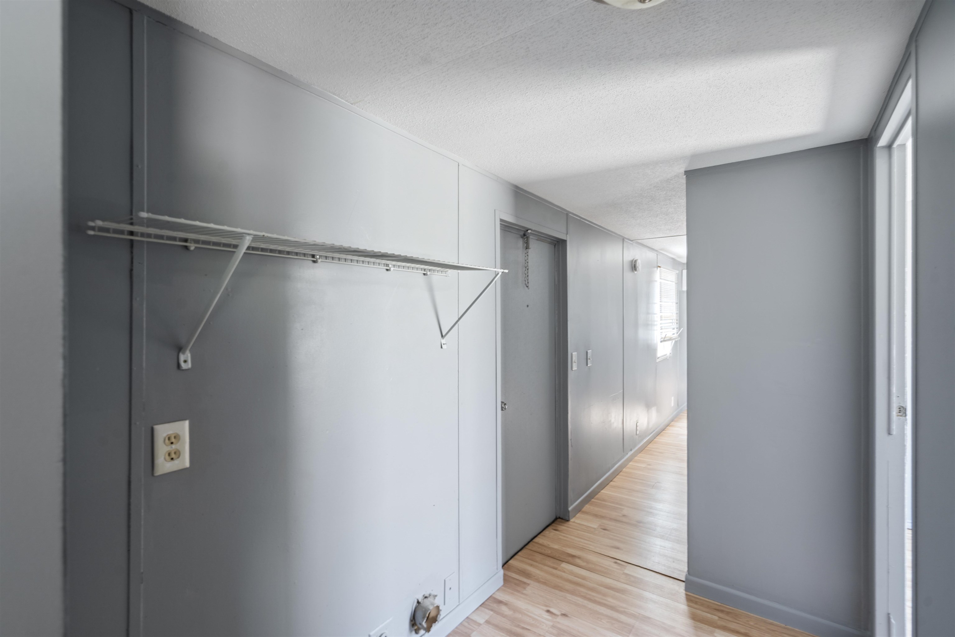 Image 14 of 14 For 917 De La Rosa E