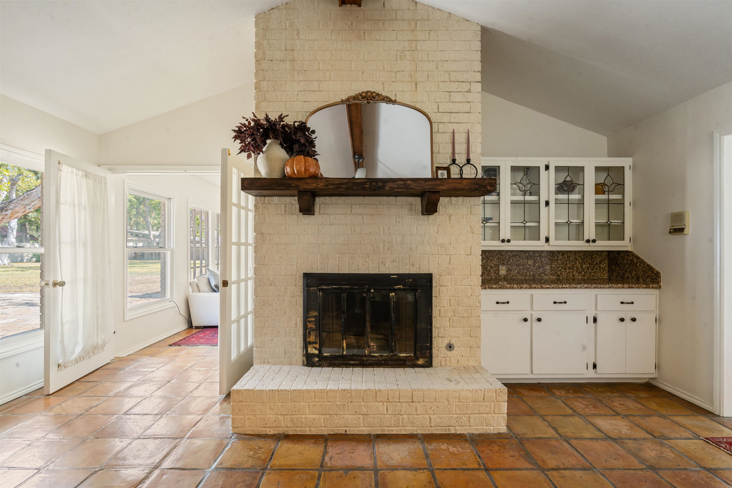 Image 15 of 50 For 106 Angela  